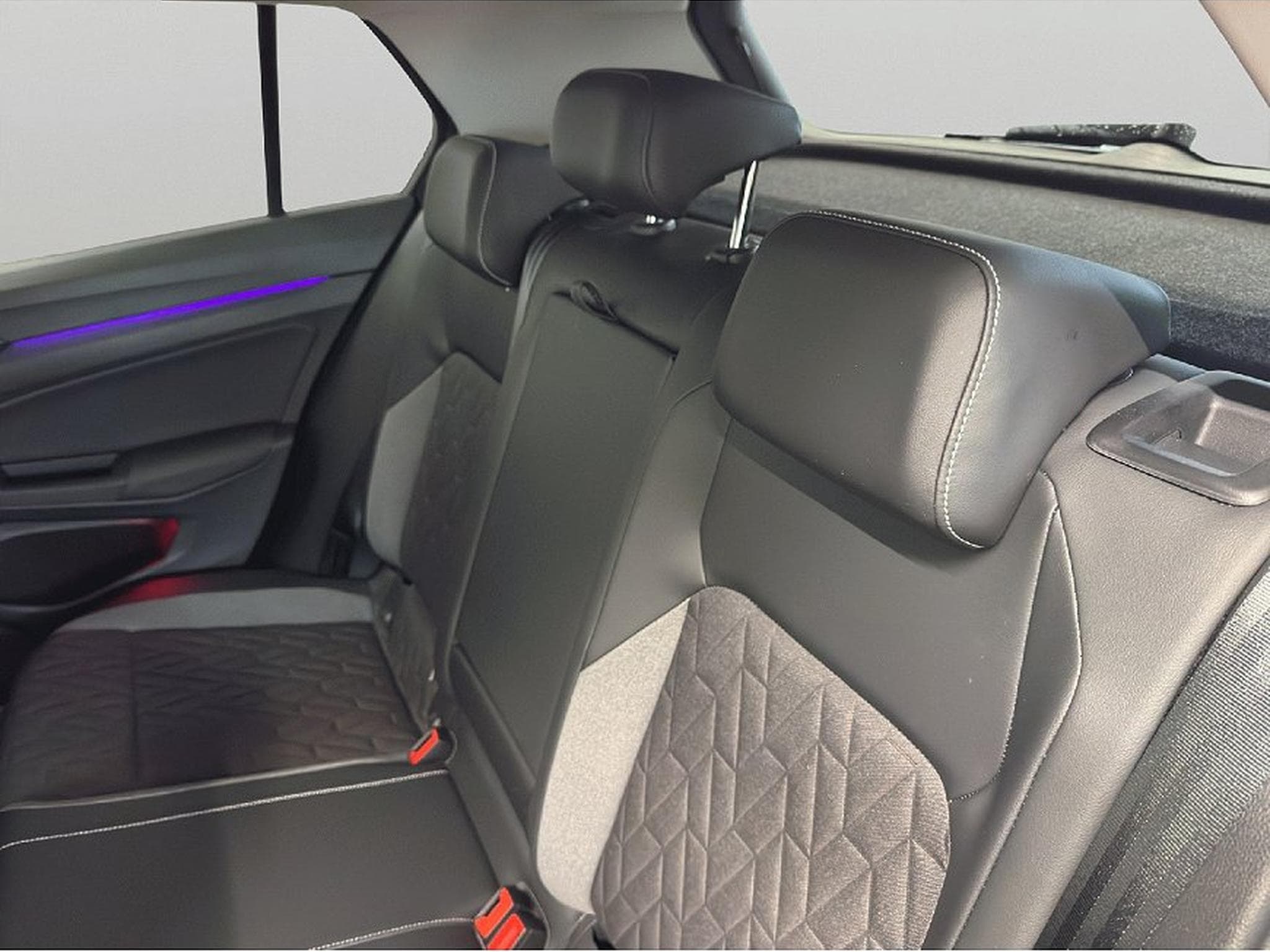 VW Golf (2025) - Photo 11