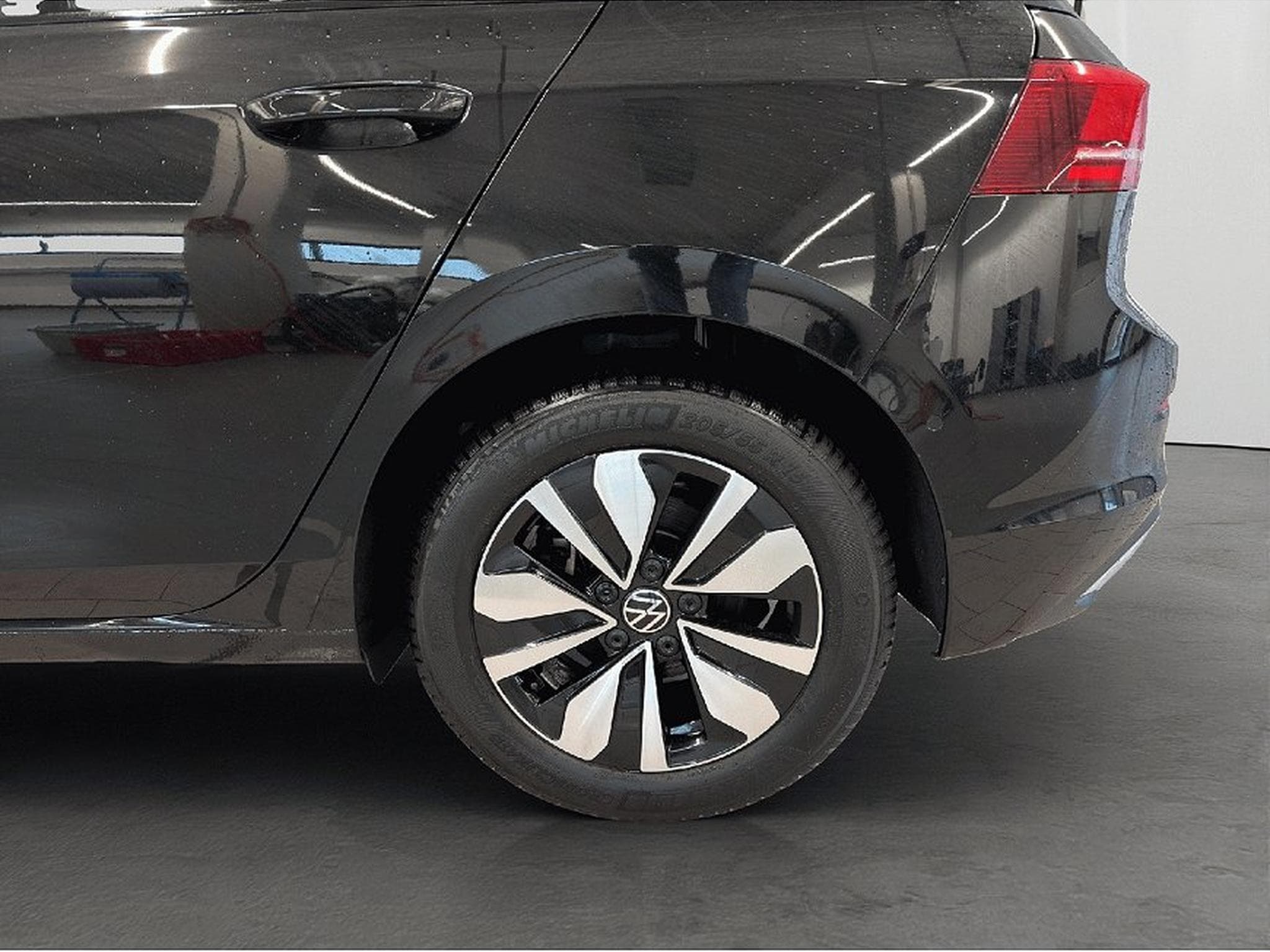 VW Golf (2025) - Photo 7