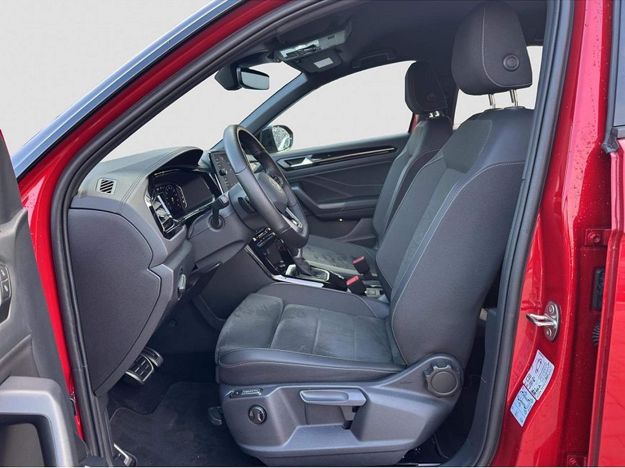 VW T-Roc (2025) - Photo 10