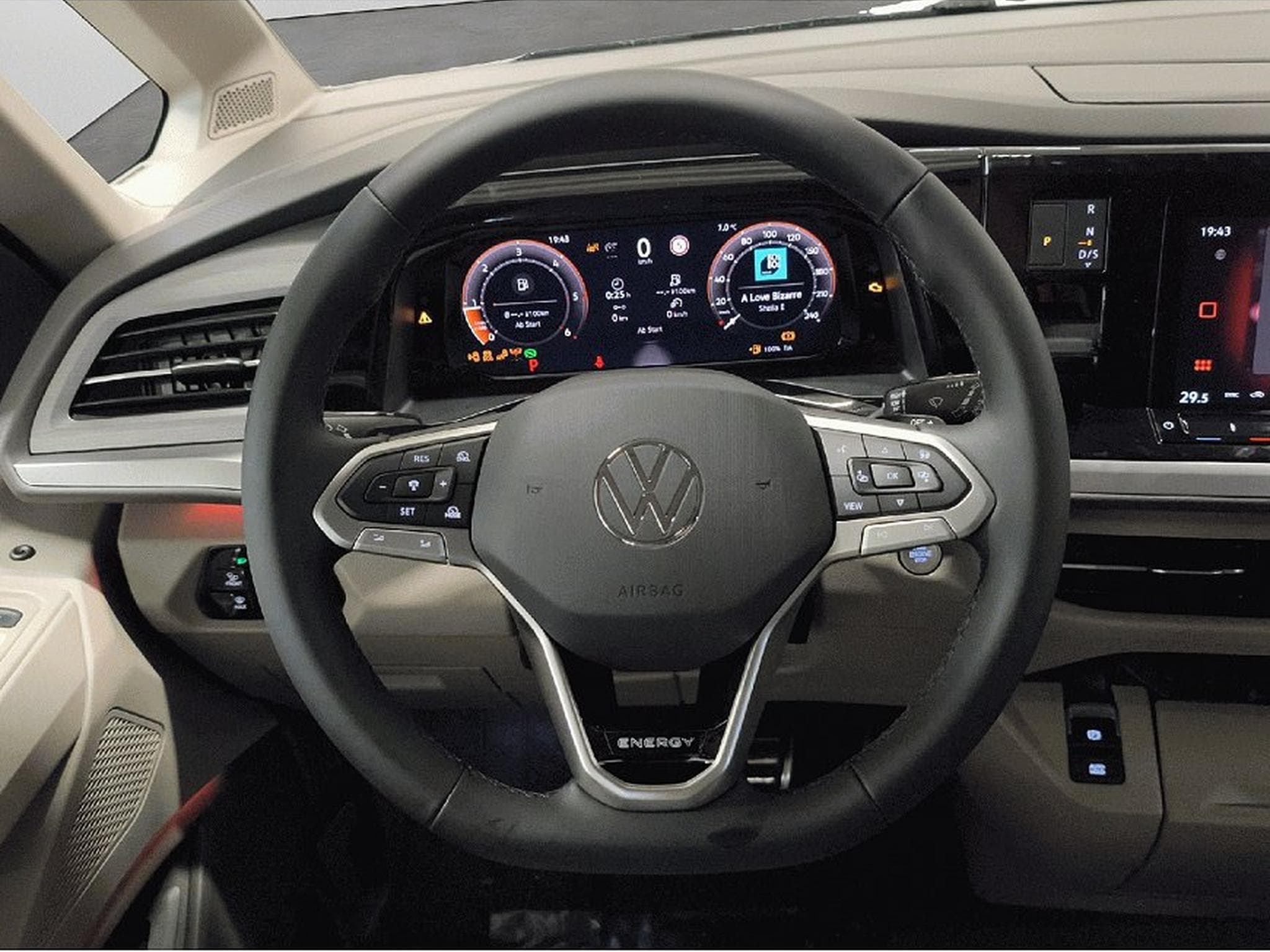 VW Multivan (2026) - Photo 7