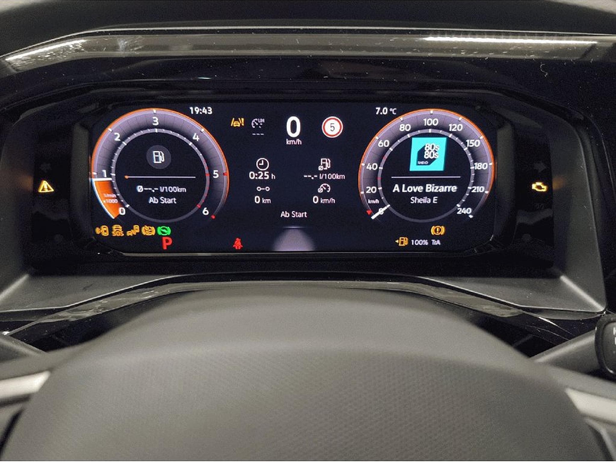 VW Multivan (2026) - Photo 8