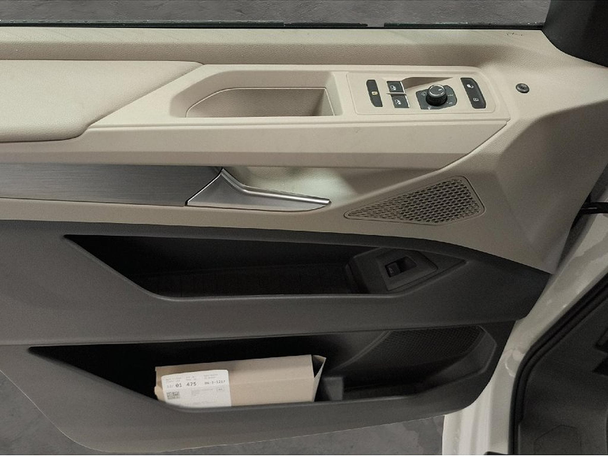 VW Multivan (2026) - Photo 9