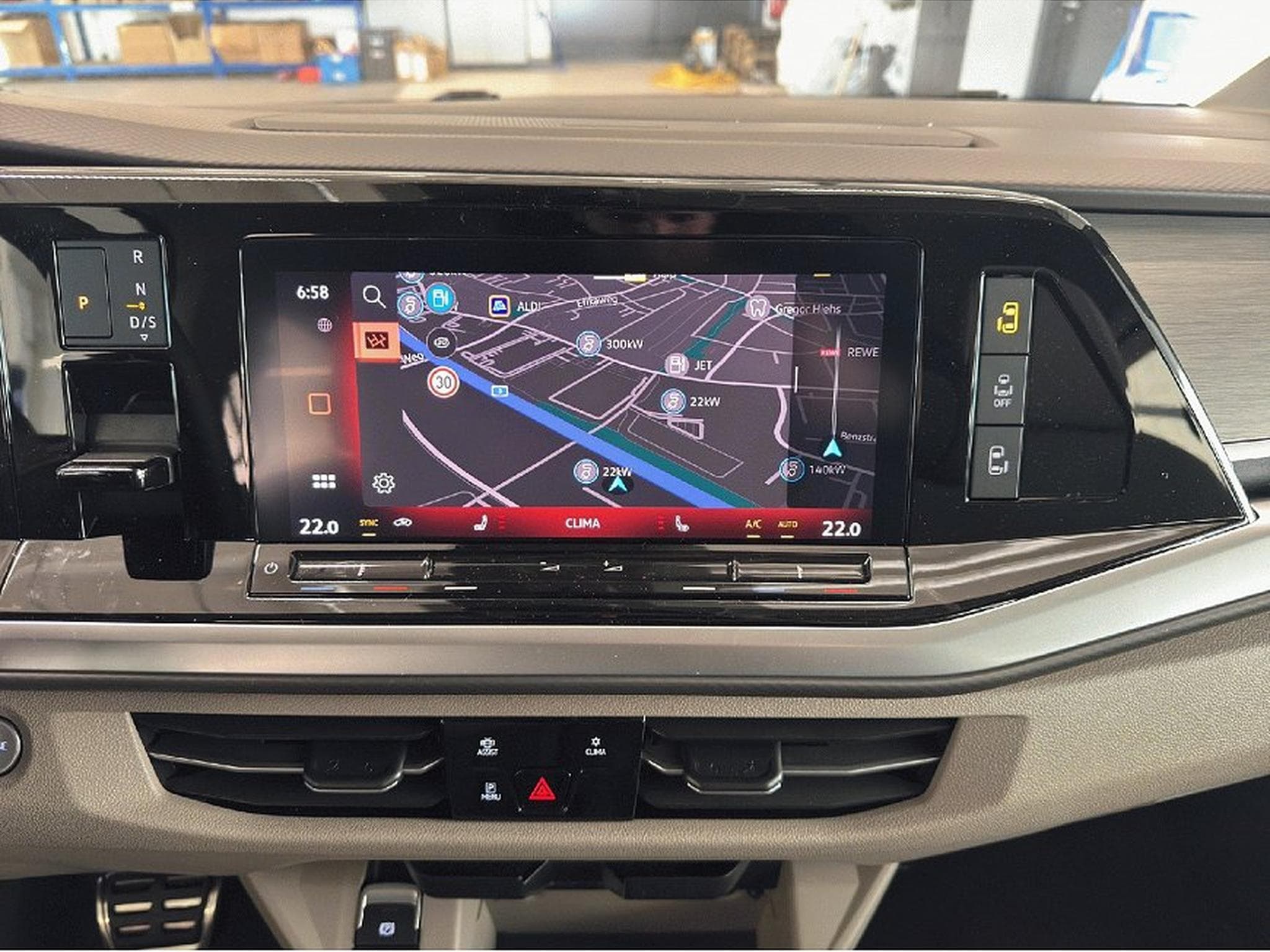 VW Multivan (2026) - Photo 16