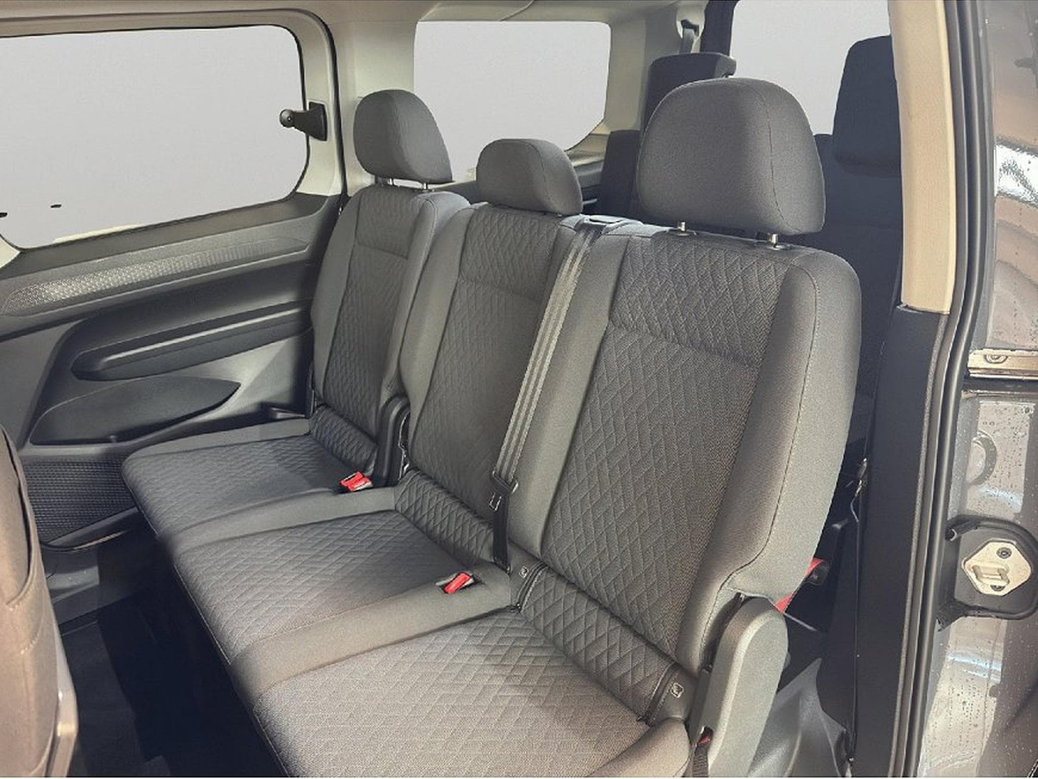 VW Caddy (2025) - Photo 20