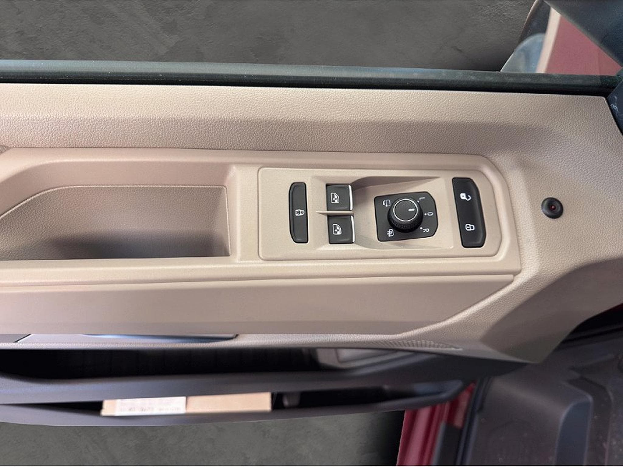 VW Multivan (2026) - Photo 10