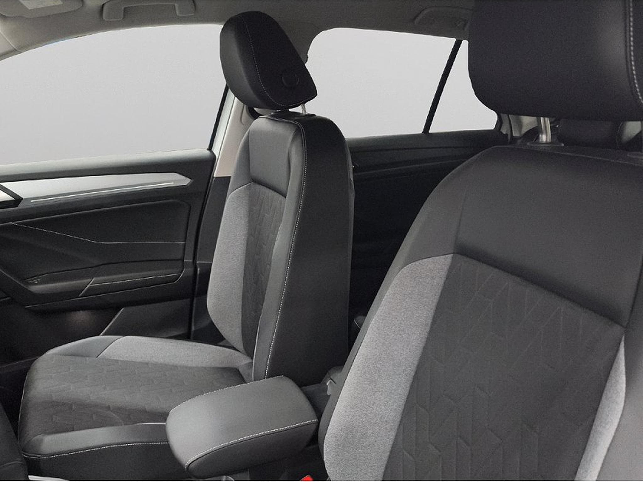 VW T-Roc (2025) - Photo 6