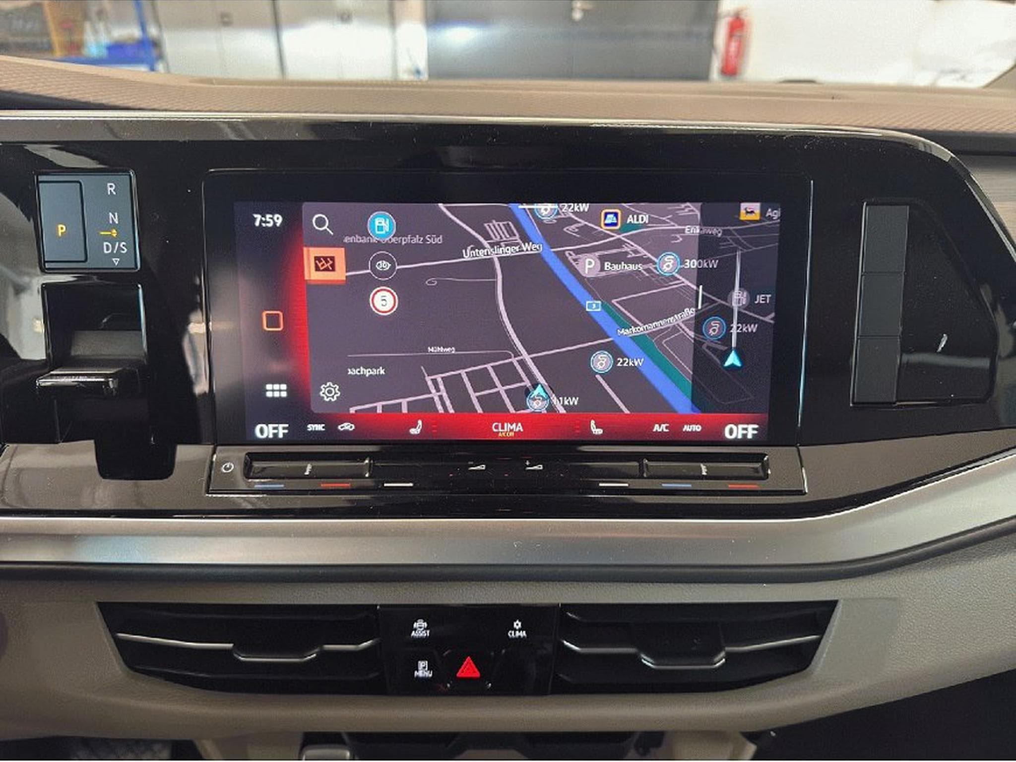 VW Multivan (2026) - Photo 16