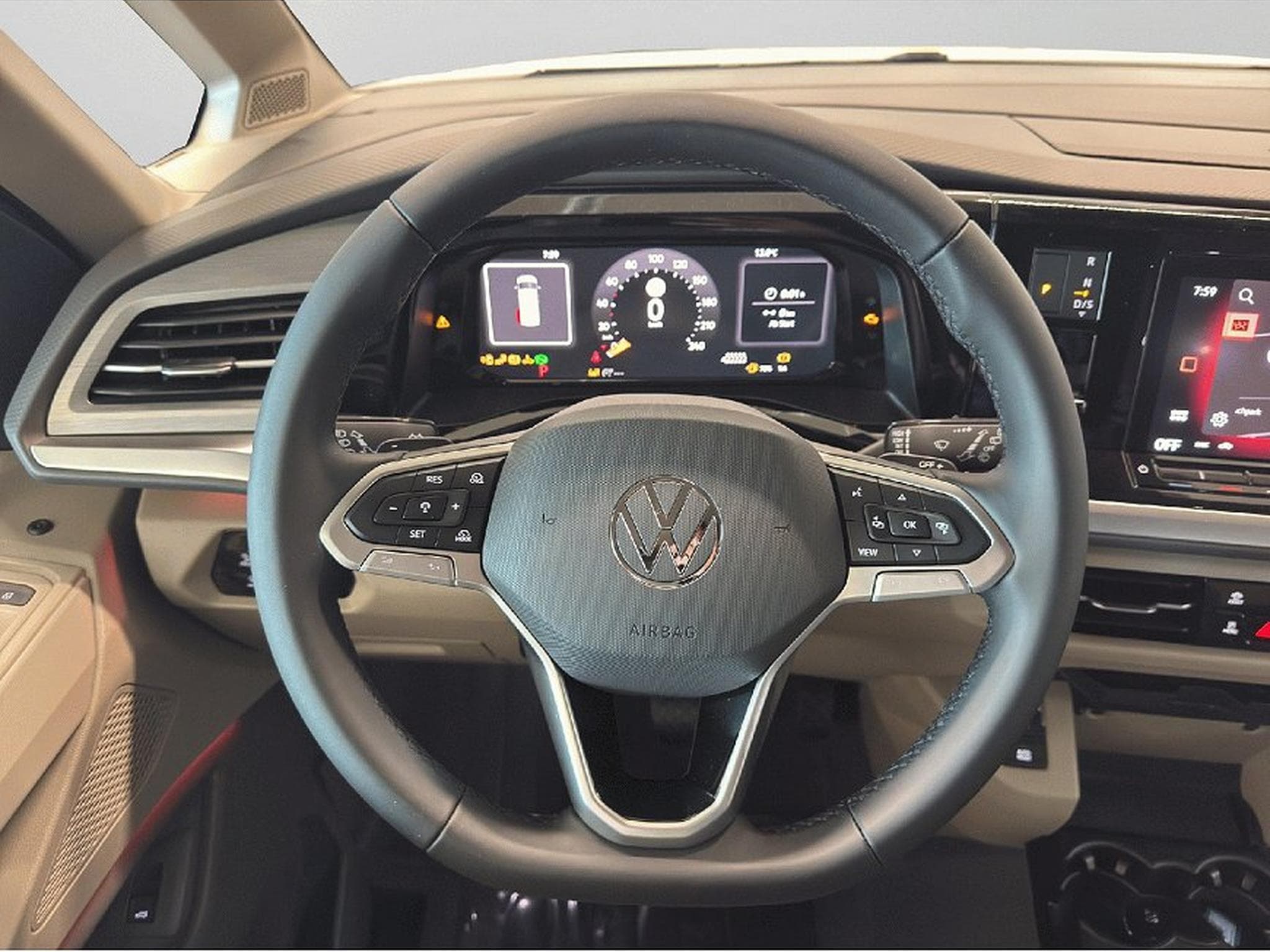 VW Multivan (2026) - Photo 17