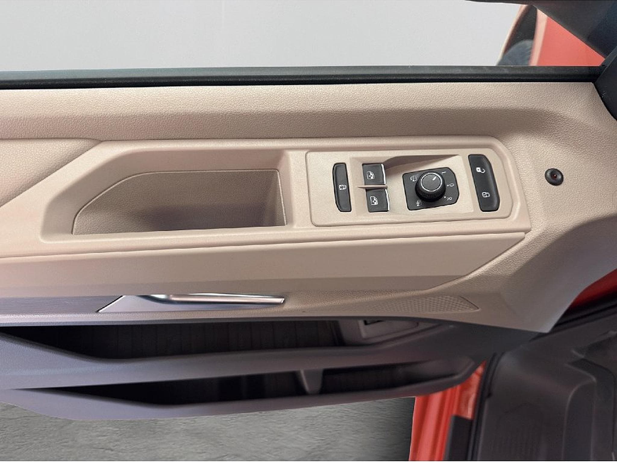 VW Multivan (2026) - Photo 10