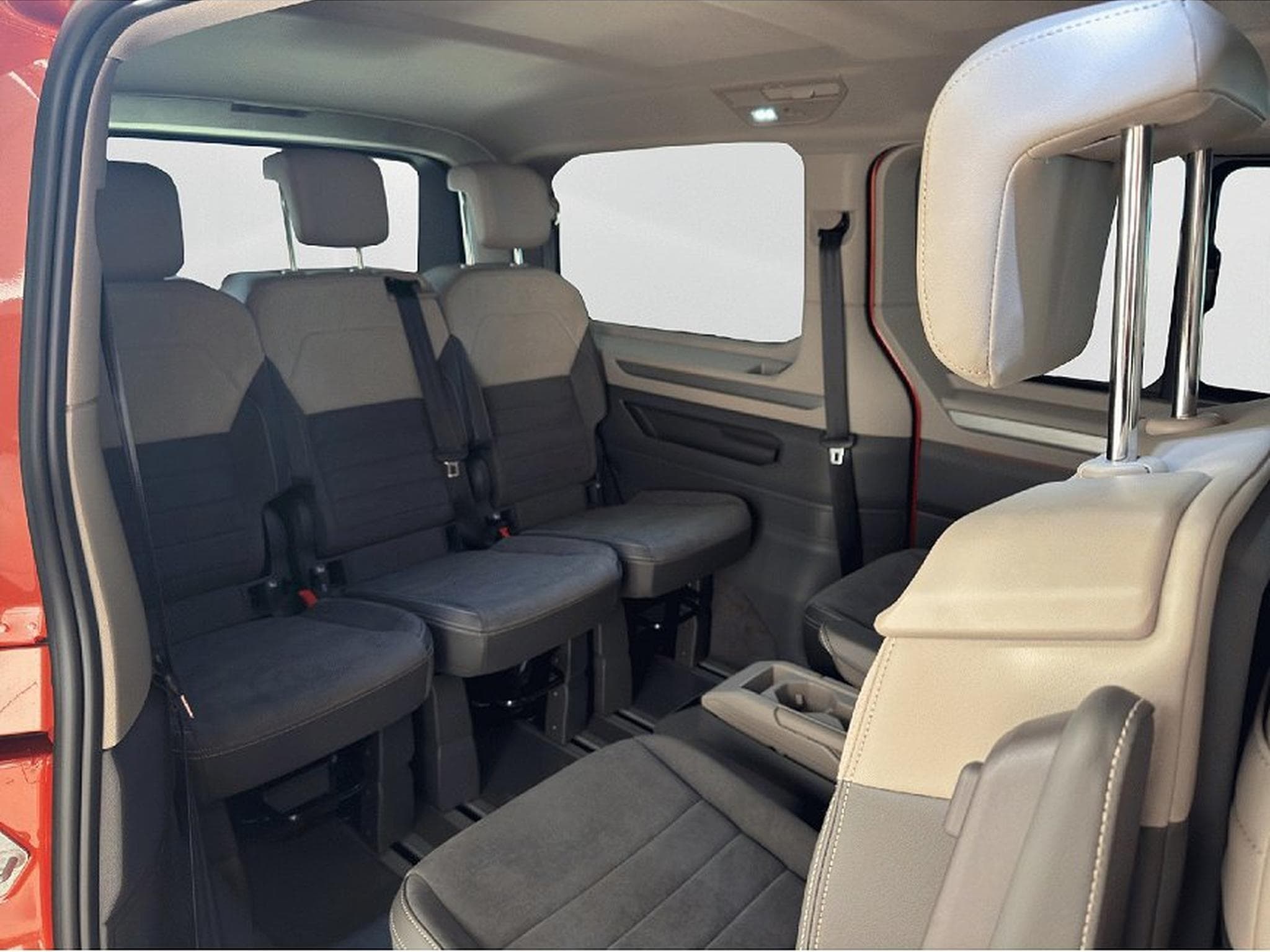 VW Multivan (2026) - Photo 21