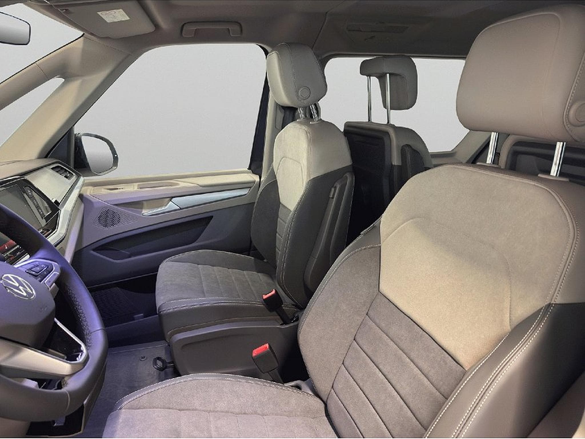 VW Multivan (2026) - Photo 6