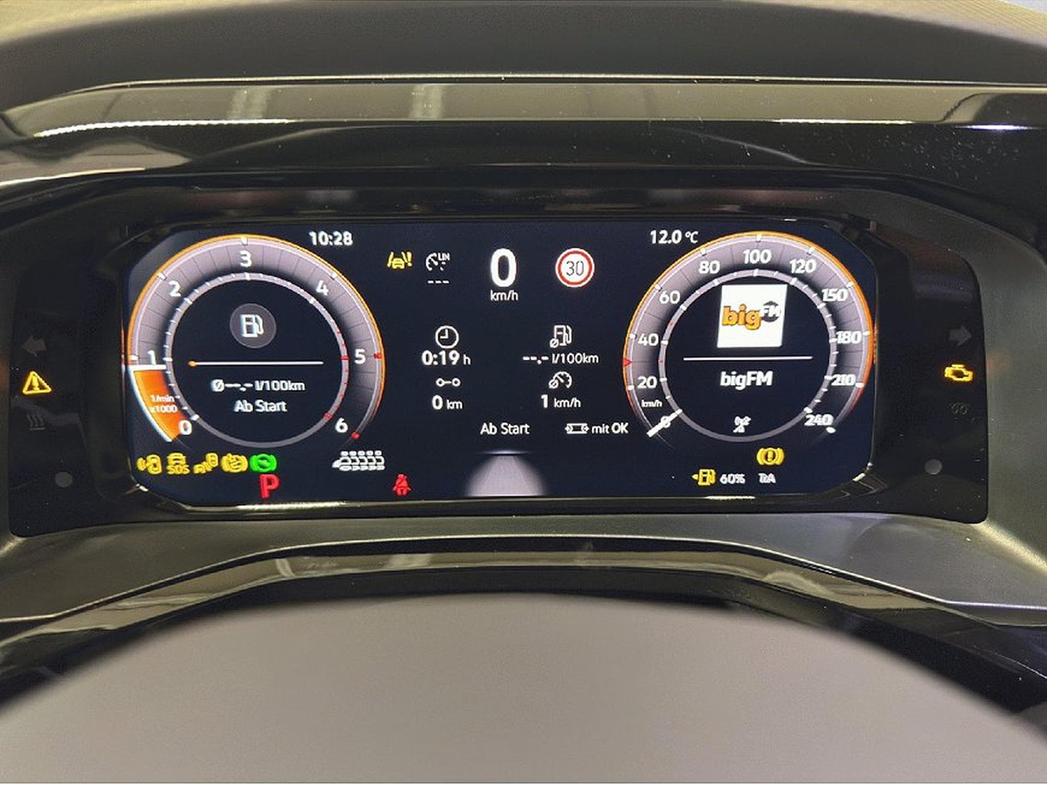 VW Multivan (2026) - Photo 8