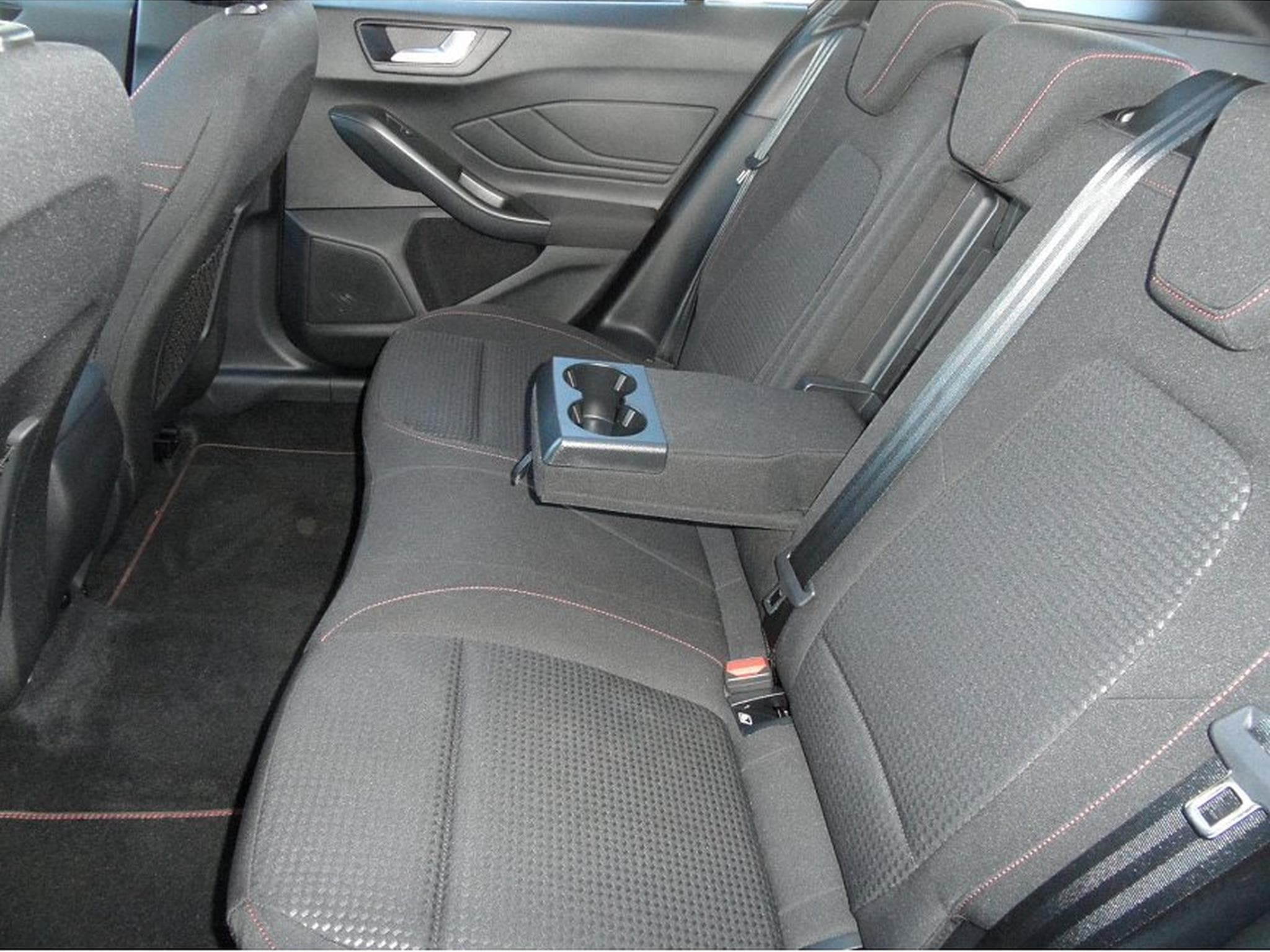 Ford Focus (2026) - Photo 10