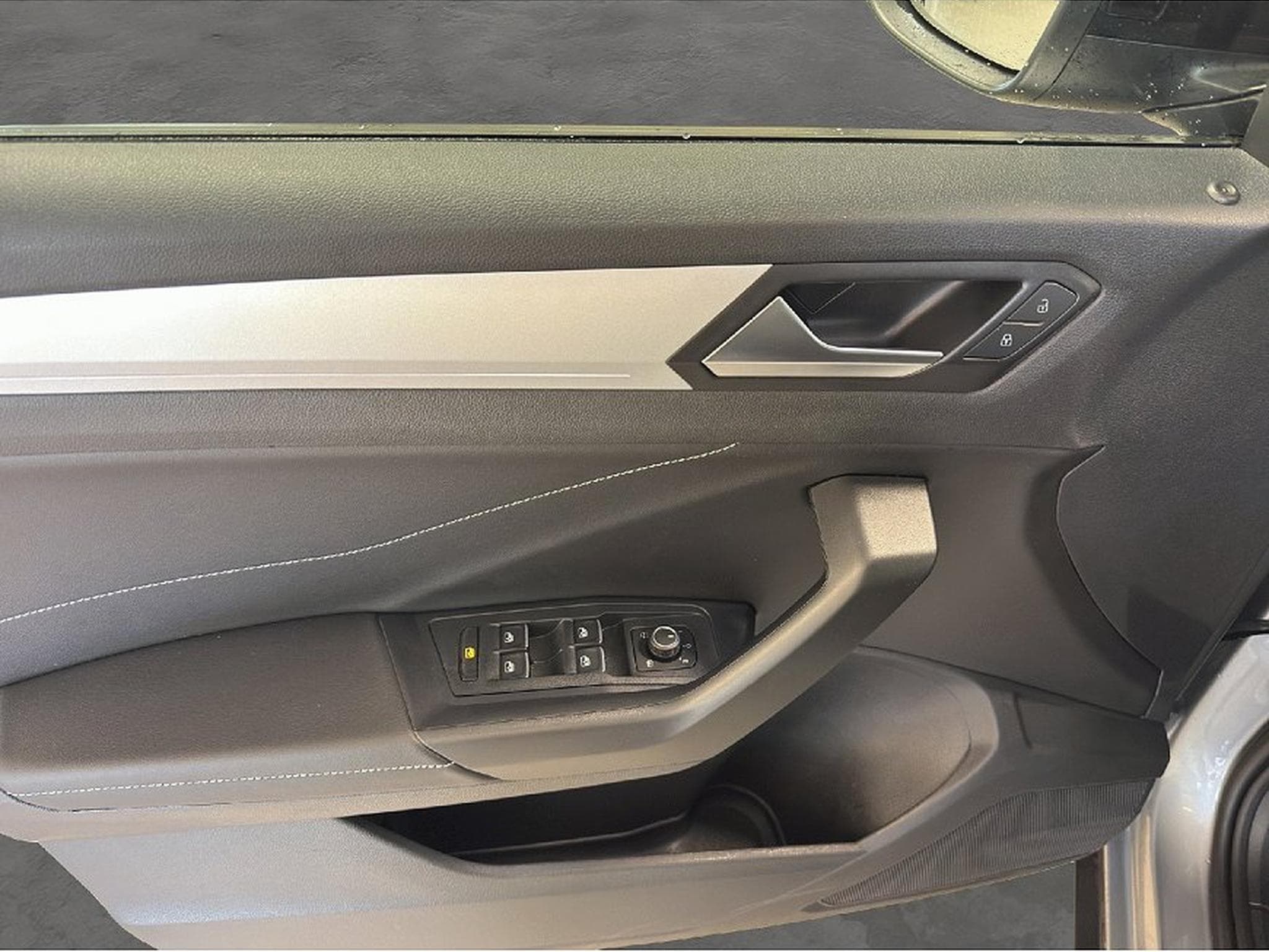 VW T-Roc (2025) - Photo 10