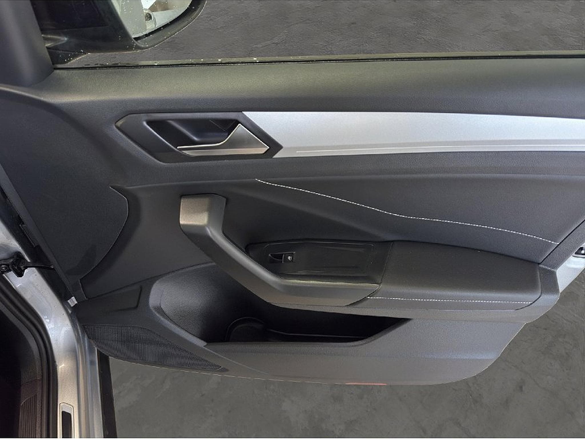 VW T-Roc (2025) - Photo 19