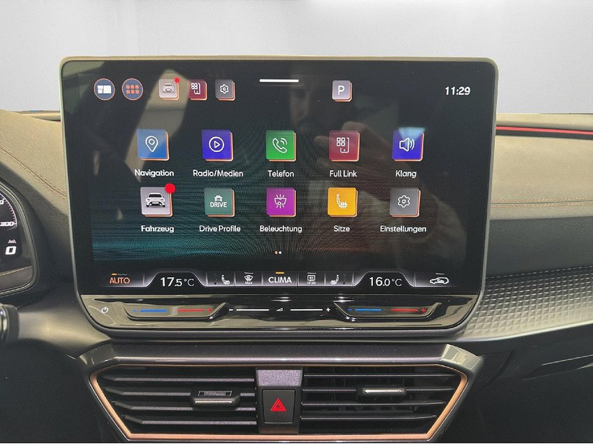 Cupra Formentor (2025) - Photo 13