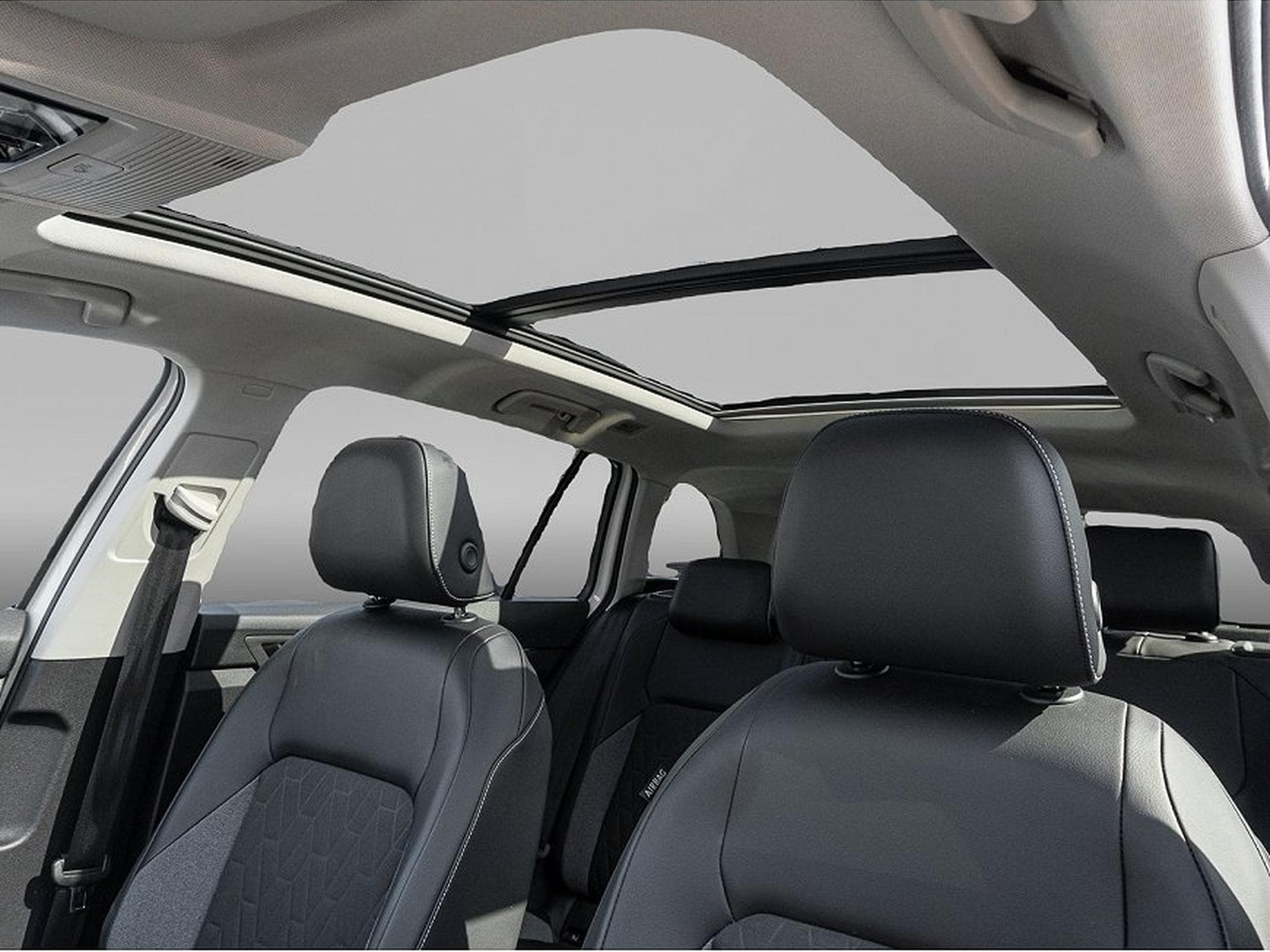 VW Golf (2025) - Photo 6