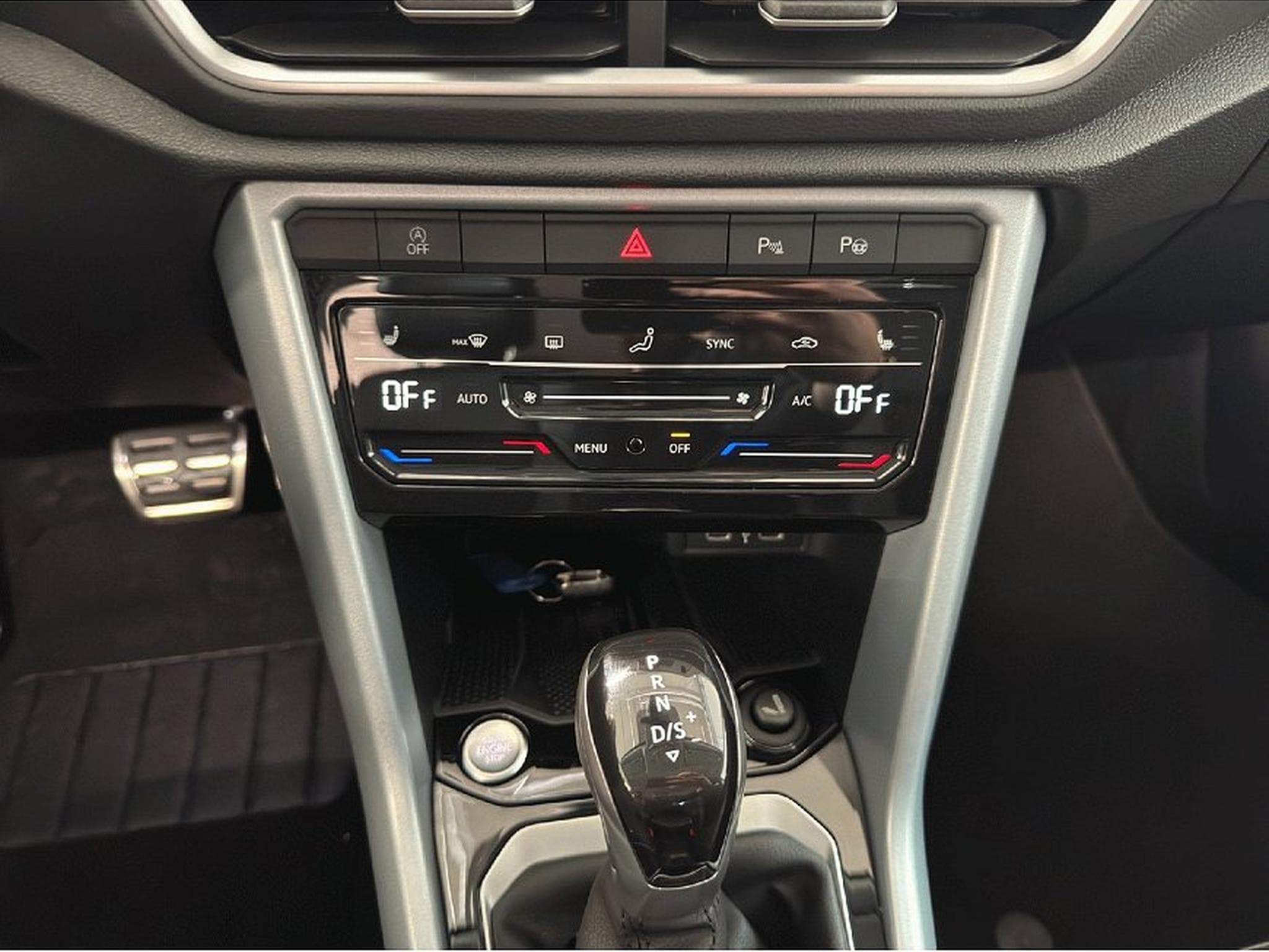 VW T-Roc (2025) - Photo 12