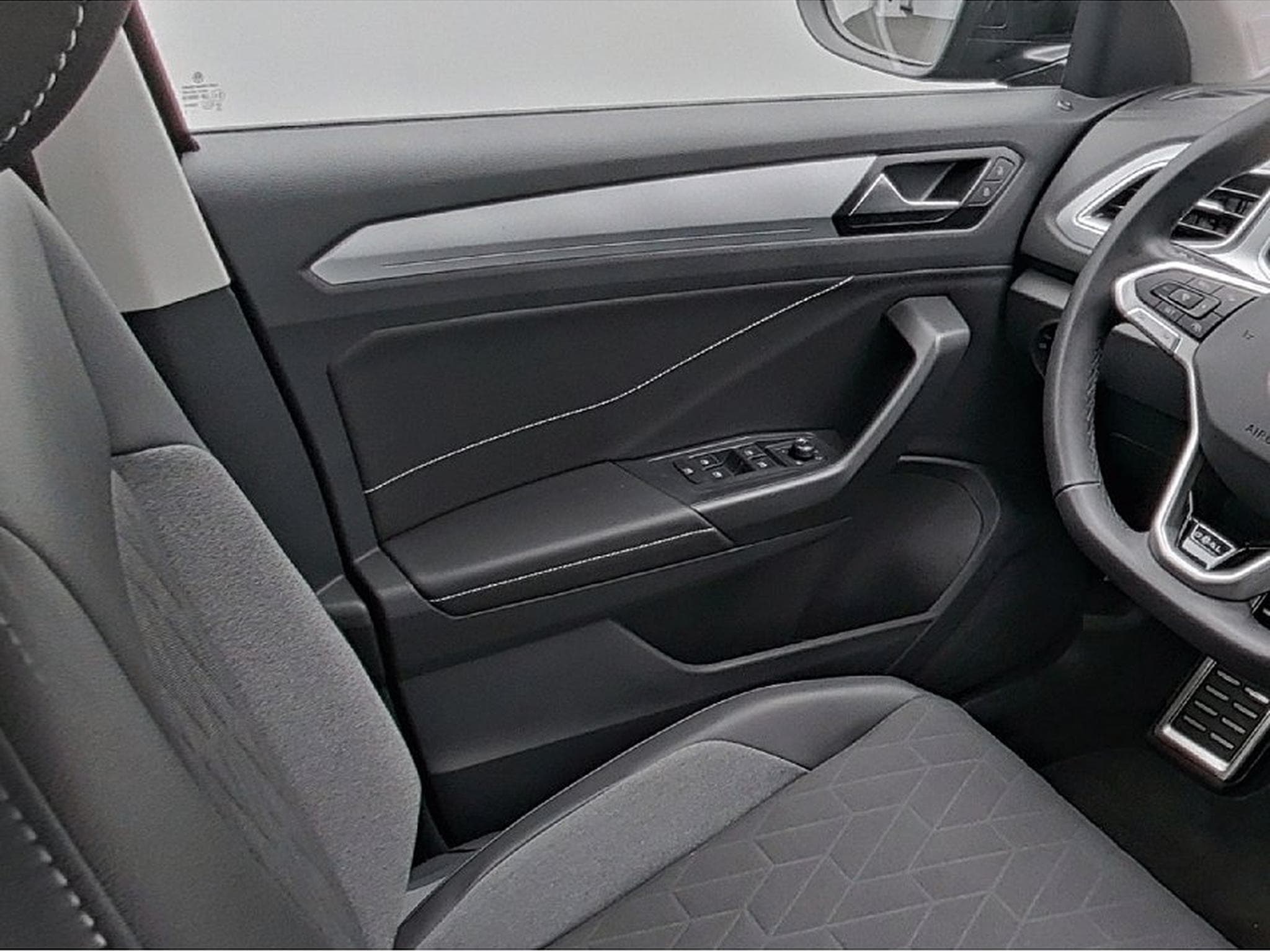 VW T-Roc (2025) - Photo 11