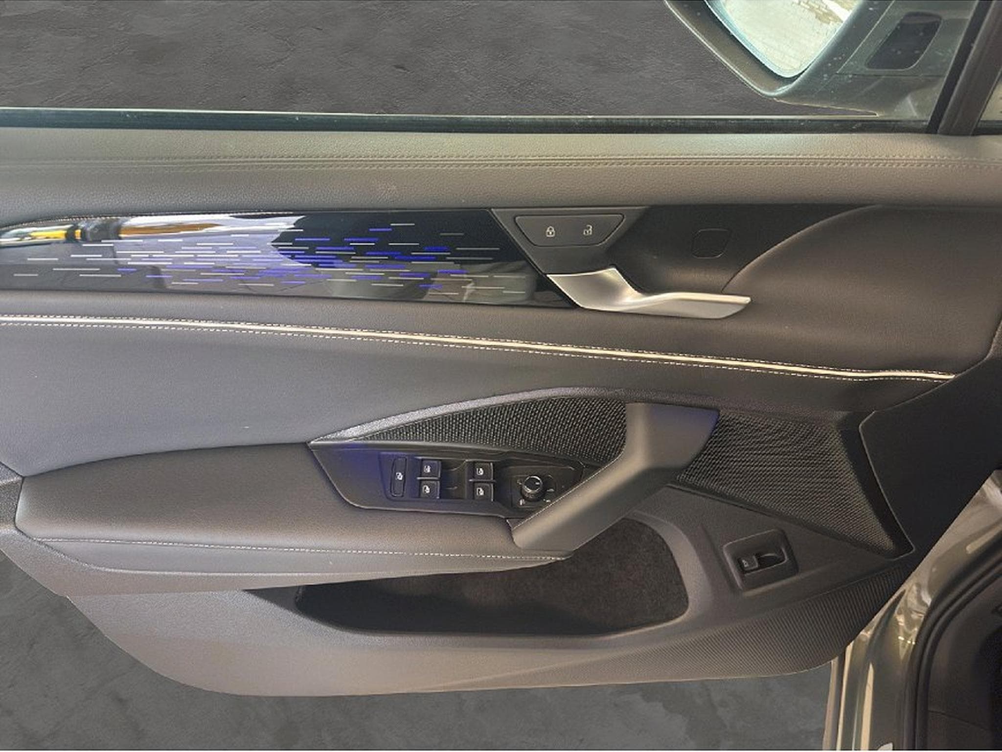 VW Tiguan (2025) - Photo 10