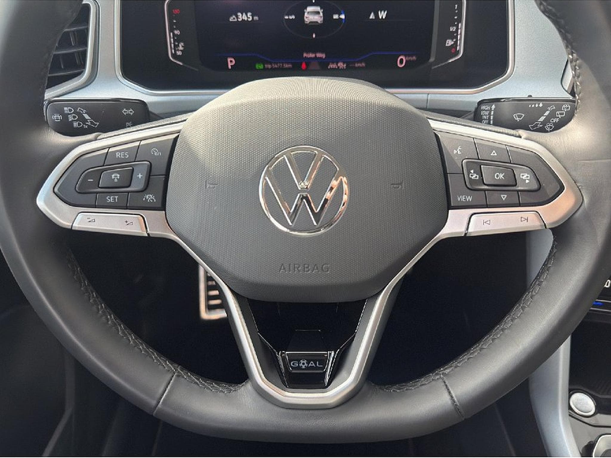 VW T-Roc (2025) - Photo 16