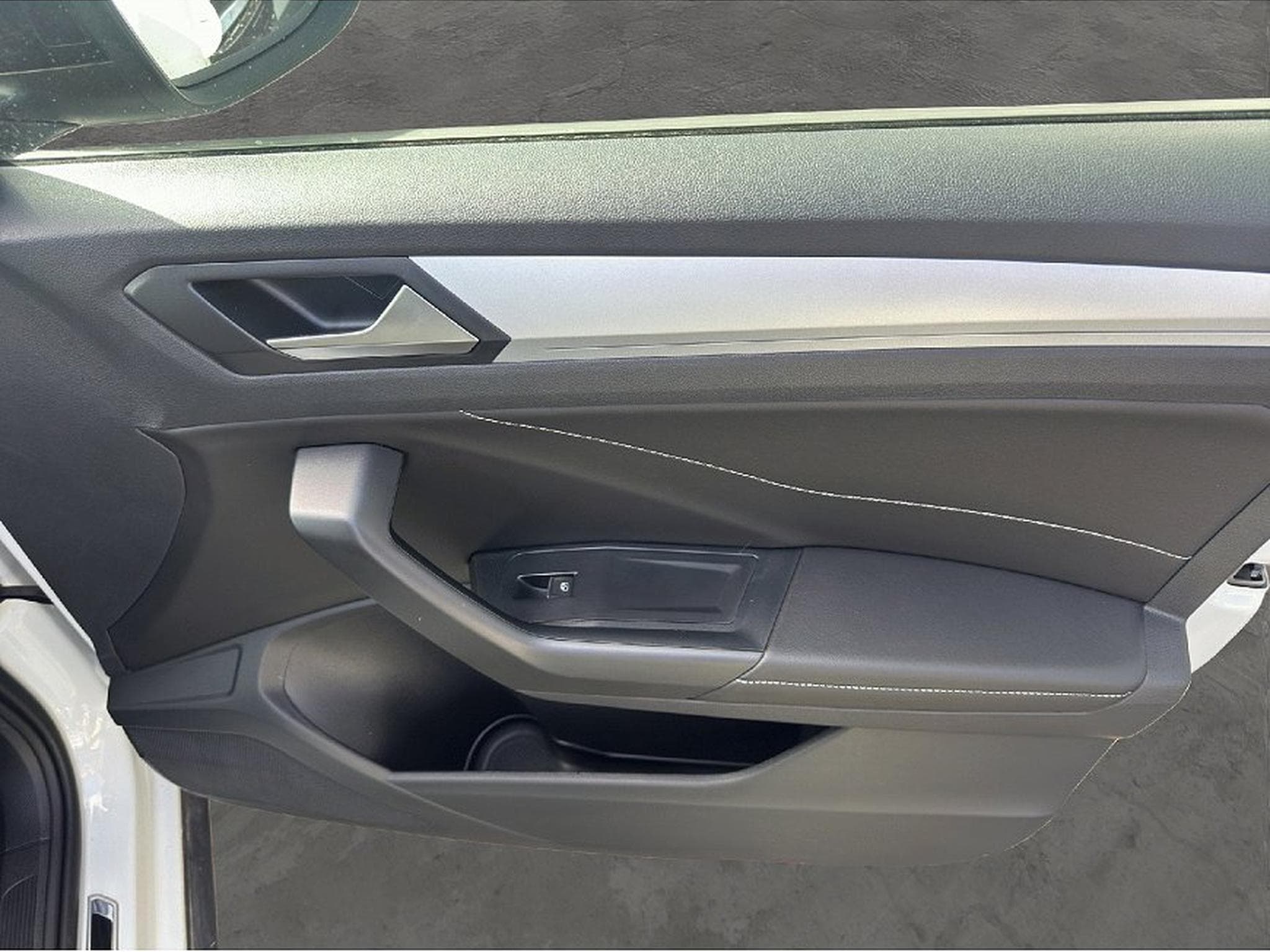 VW T-Roc (2025) - Photo 19