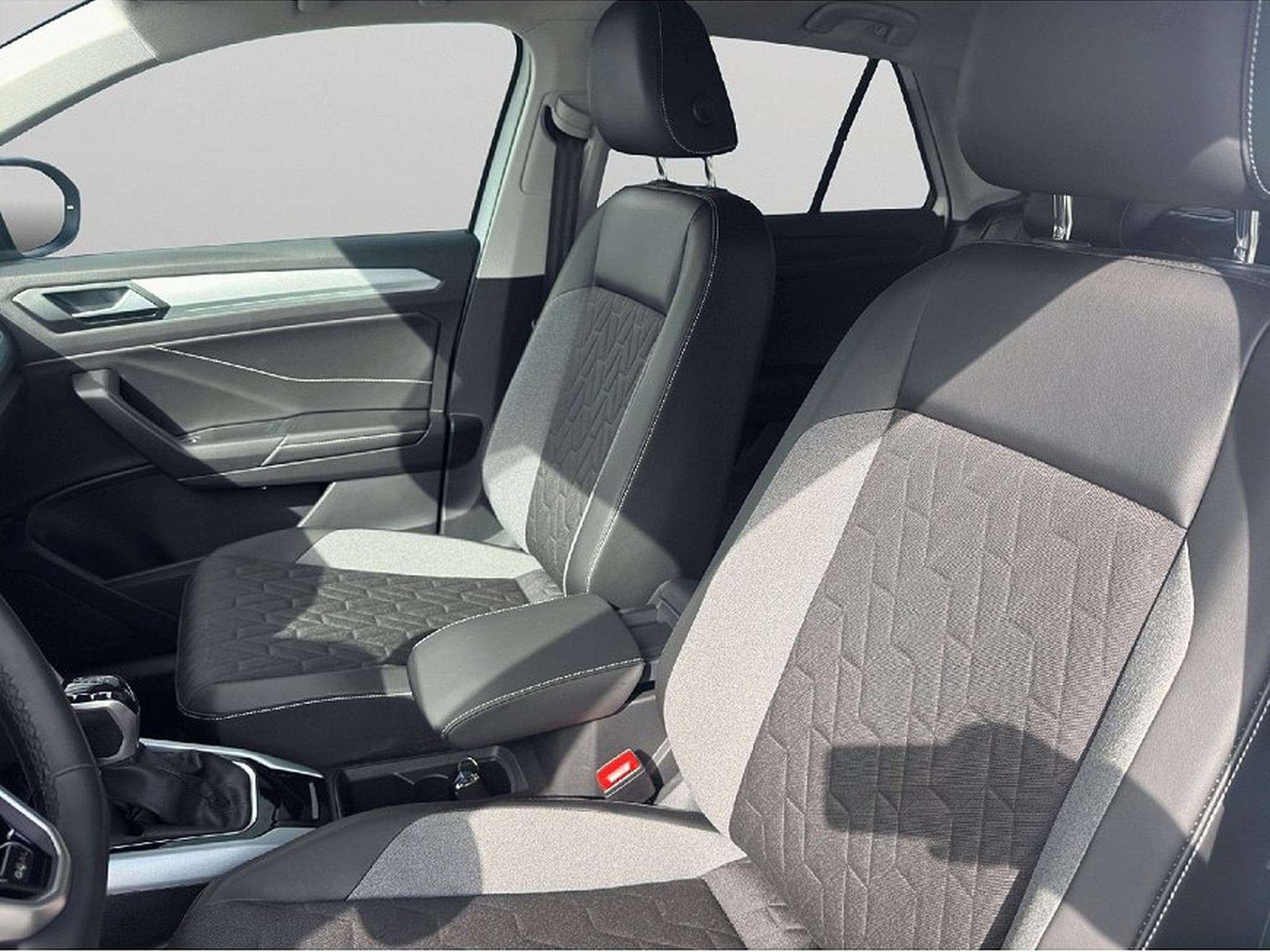 VW T-Roc (2025) - Photo 9