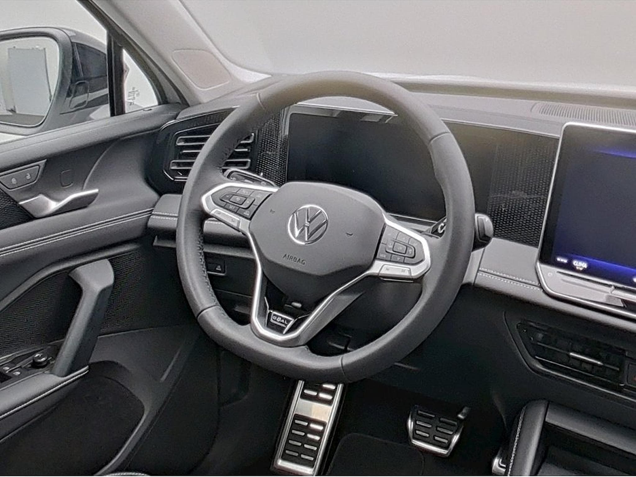 VW Tiguan (2025) - Photo 10