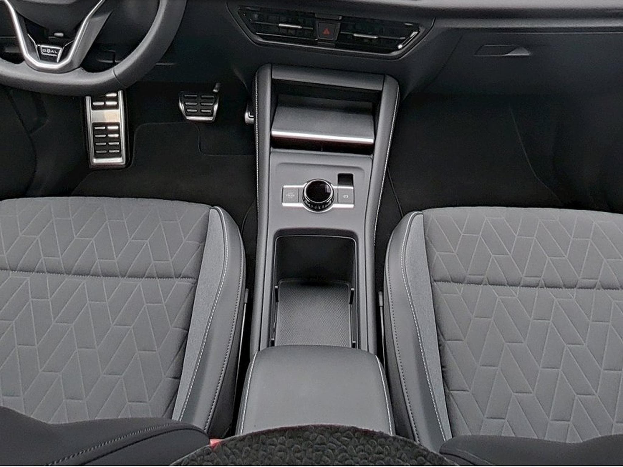 VW Tiguan (2025) - Photo 12