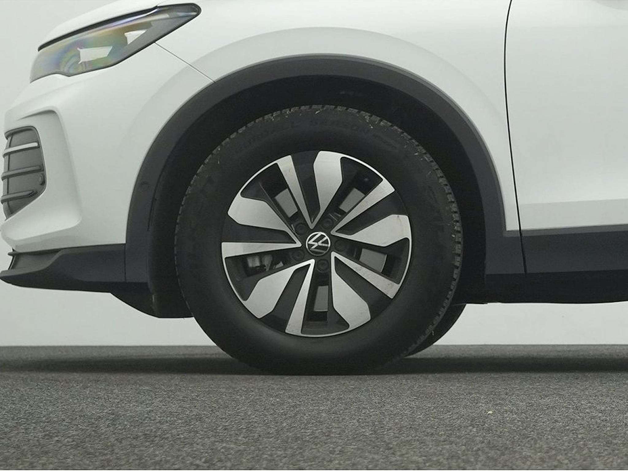 VW Tiguan (2025) - Photo 21