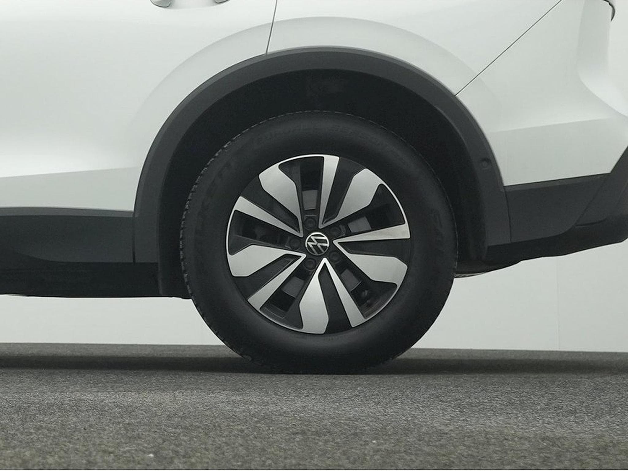 VW Tiguan (2025) - Photo 22