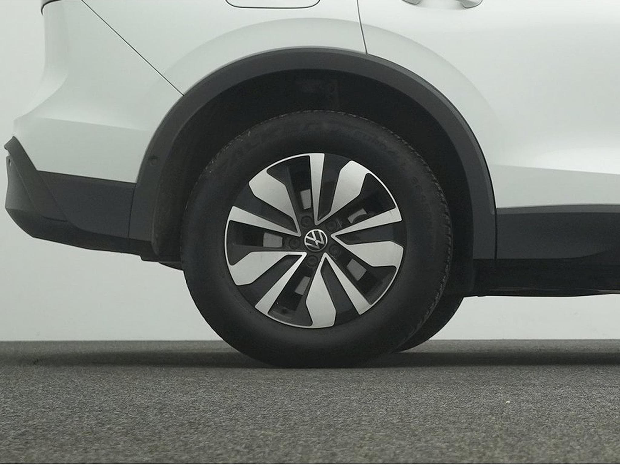 VW Tiguan (2025) - Photo 23