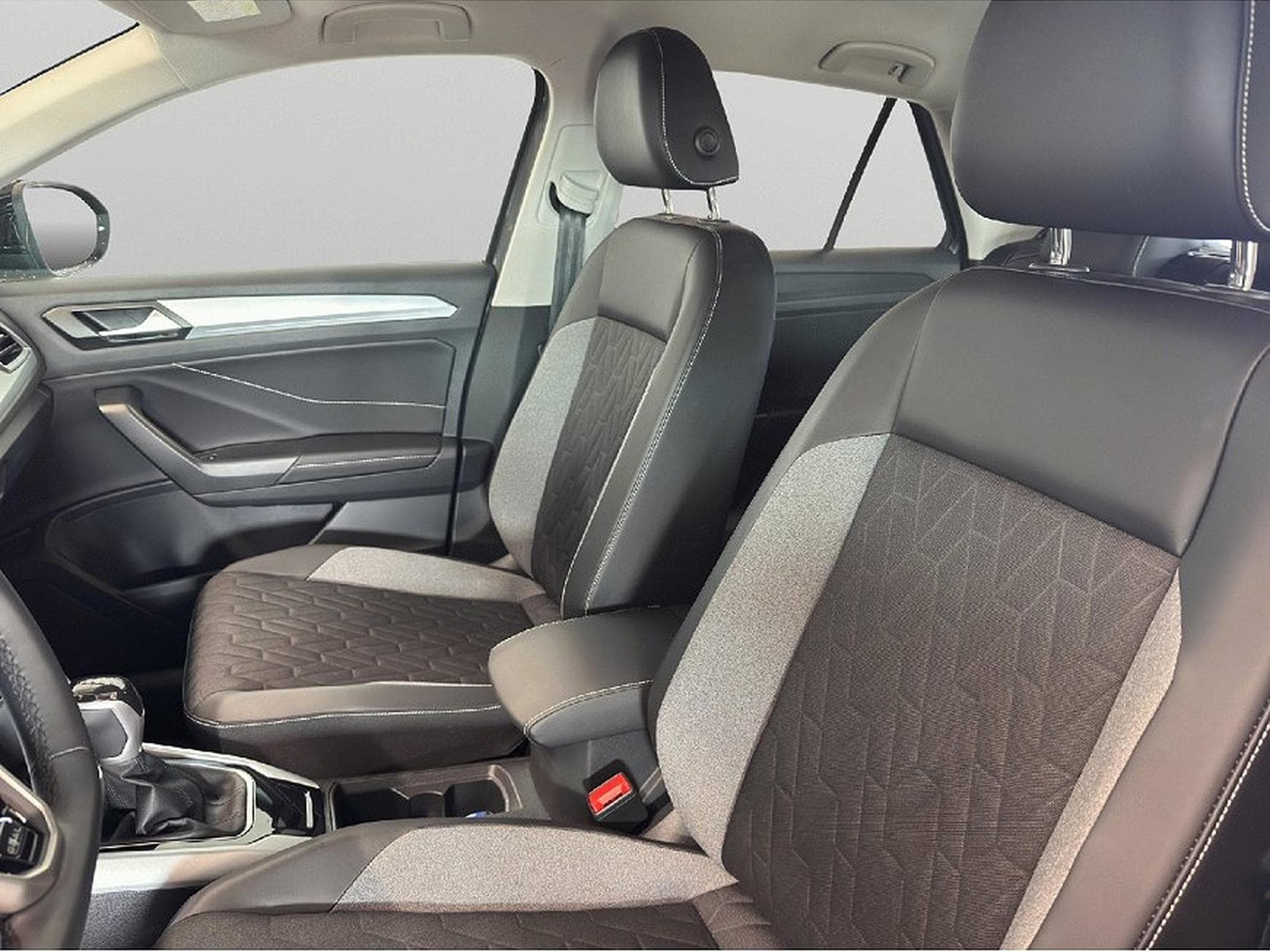 VW T-Roc (2025) - Photo 7