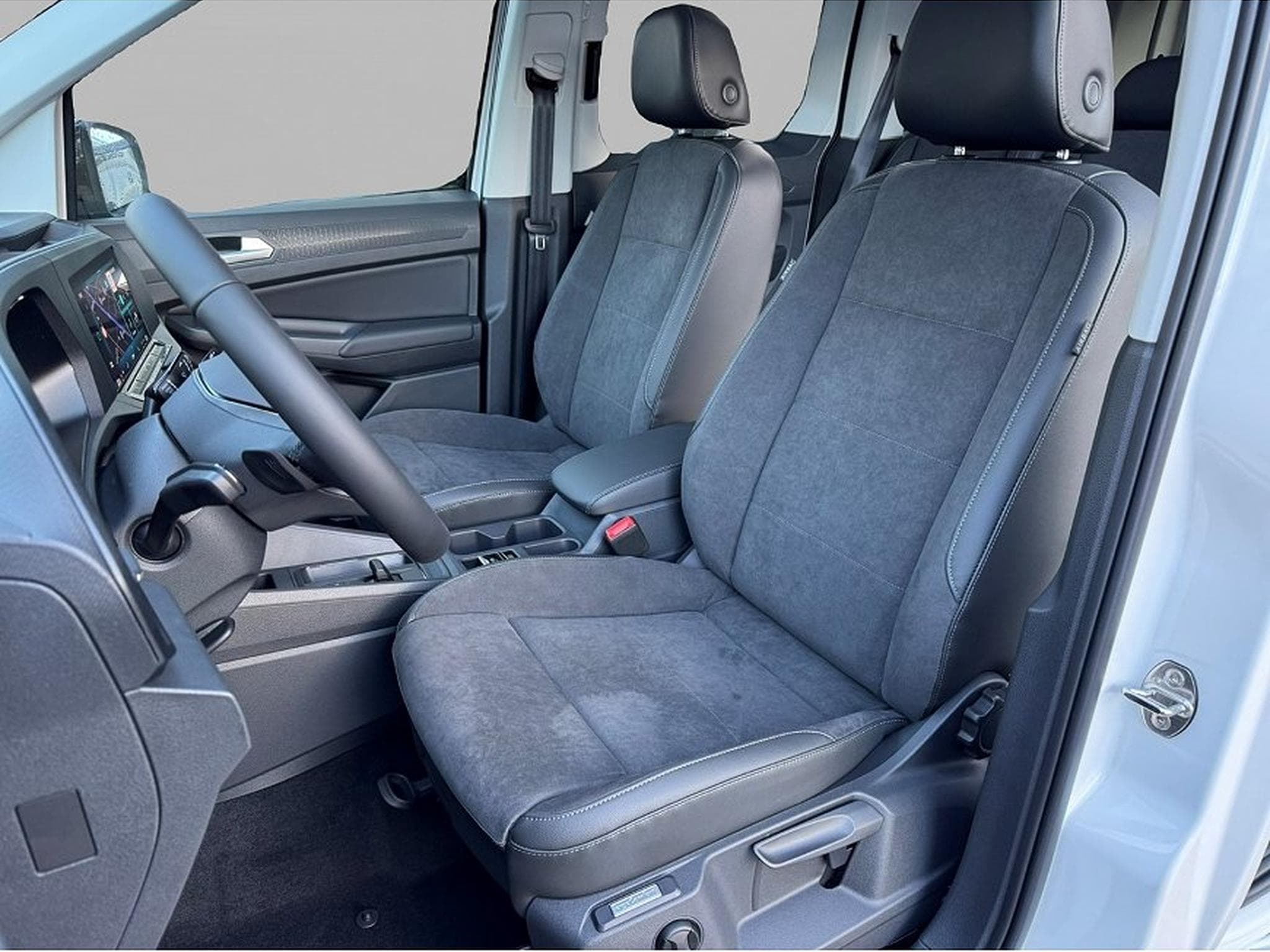 VW Caddy (2024) - Photo 3