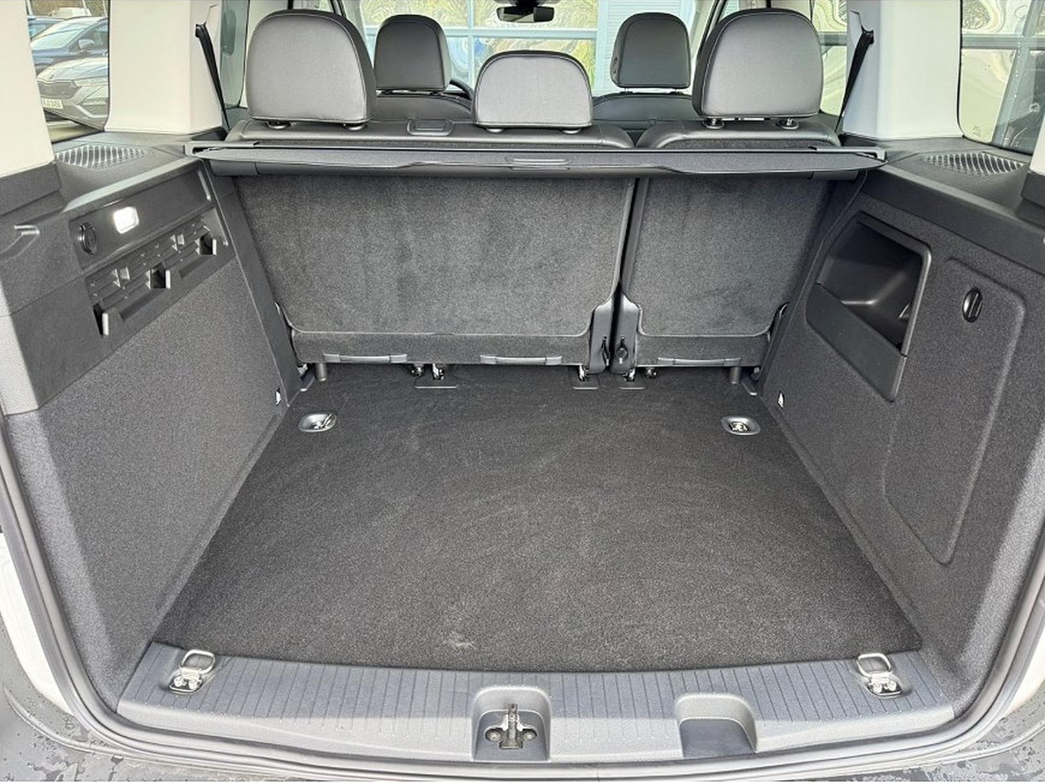 VW Caddy (2024) - Photo 4