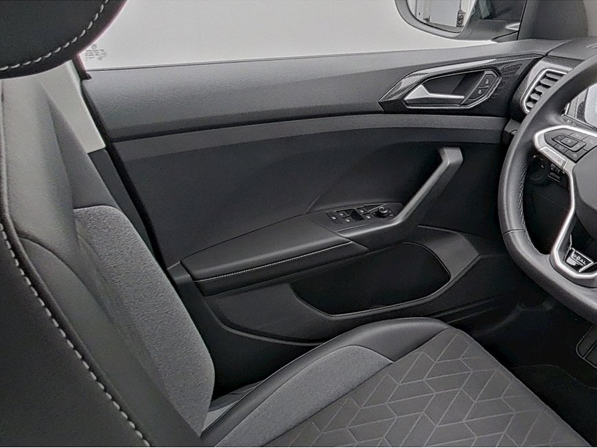 VW T-Cross (2025) - Photo 11