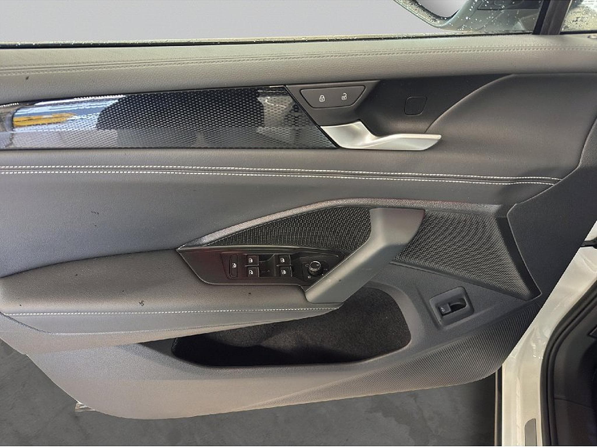 VW Tiguan (2025) - Photo 10