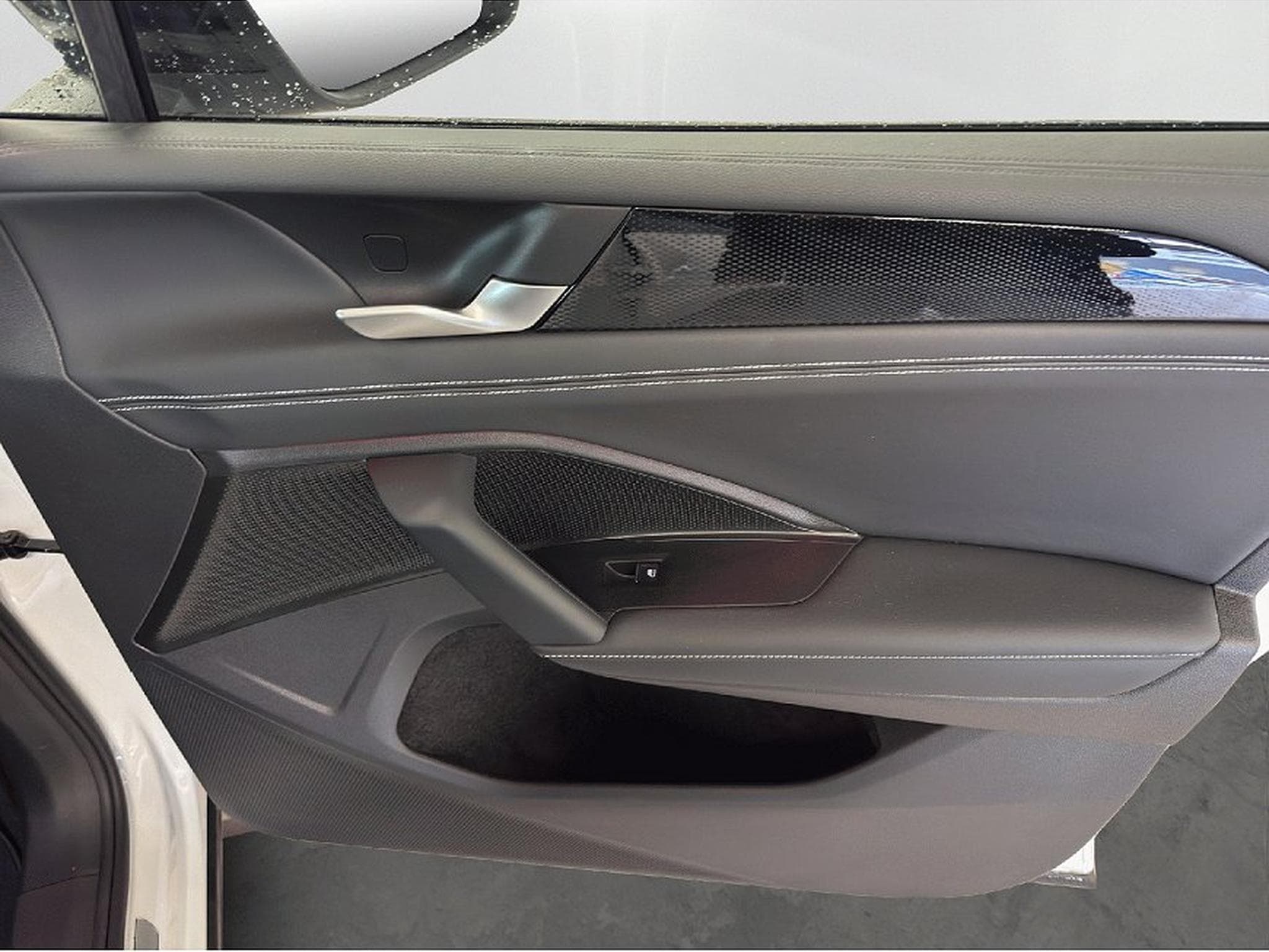 VW Tiguan (2025) - Photo 19