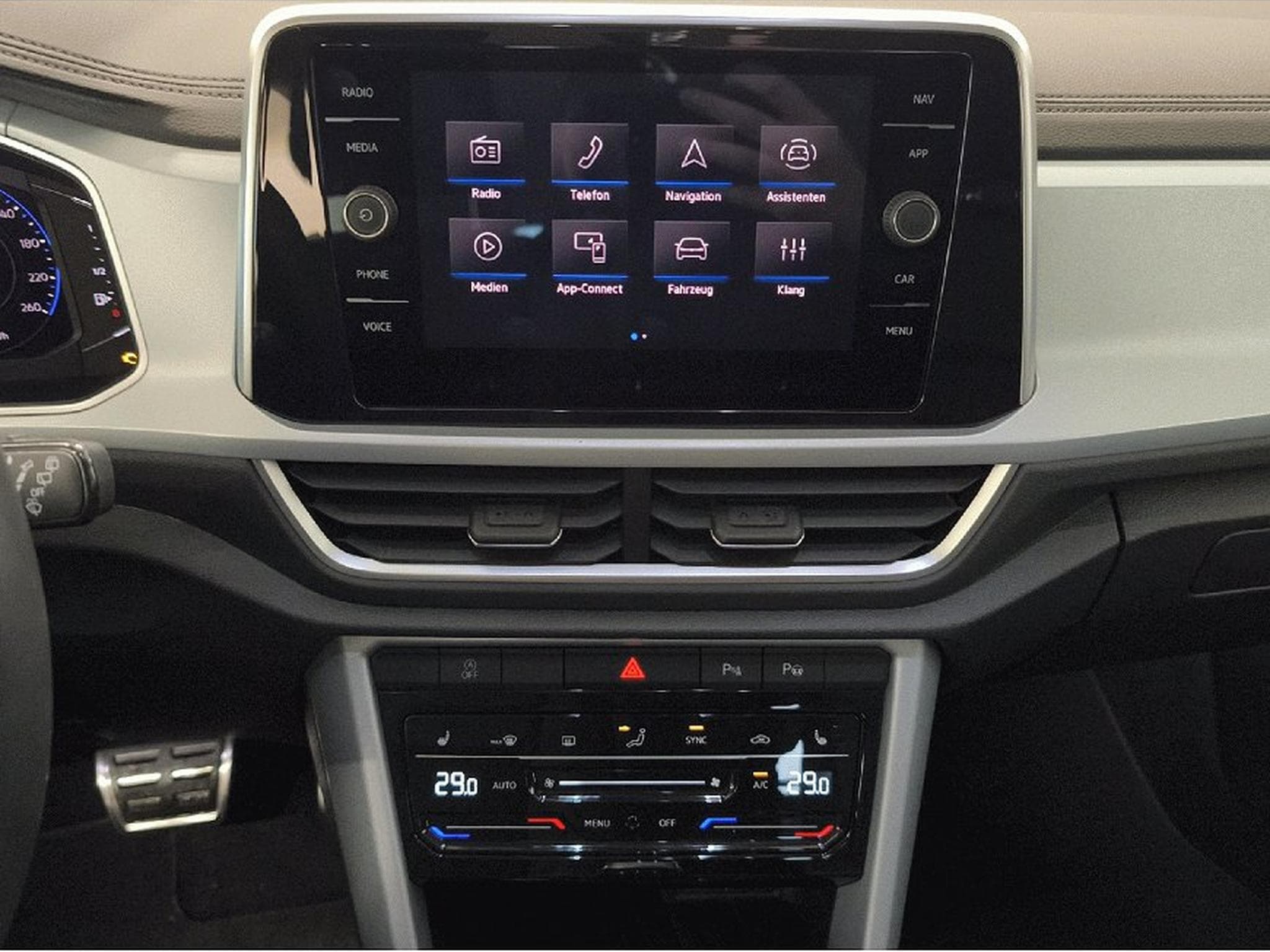 VW T-Roc (2025) - Photo 13