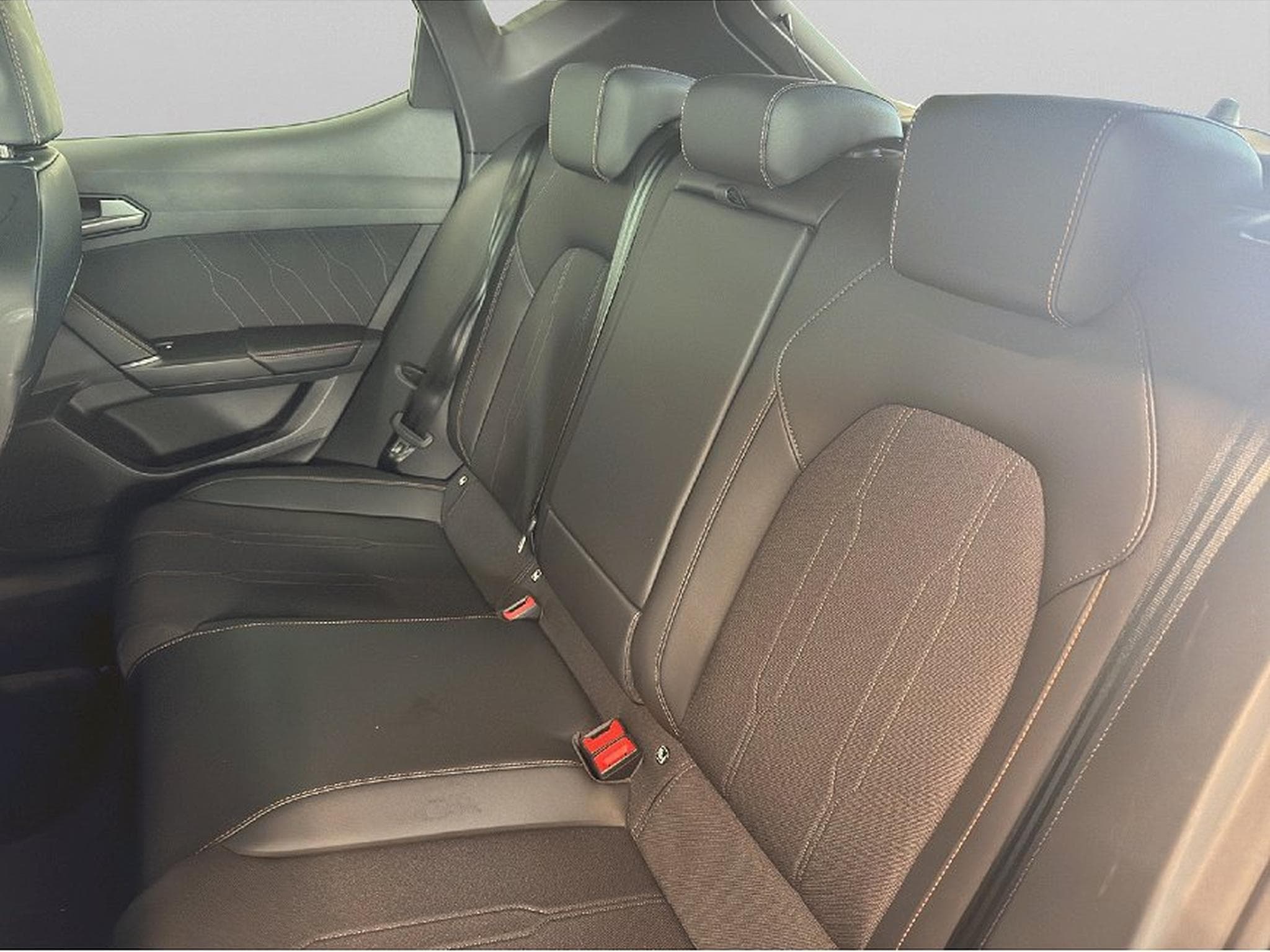 Cupra Leon (2025) - Photo 10