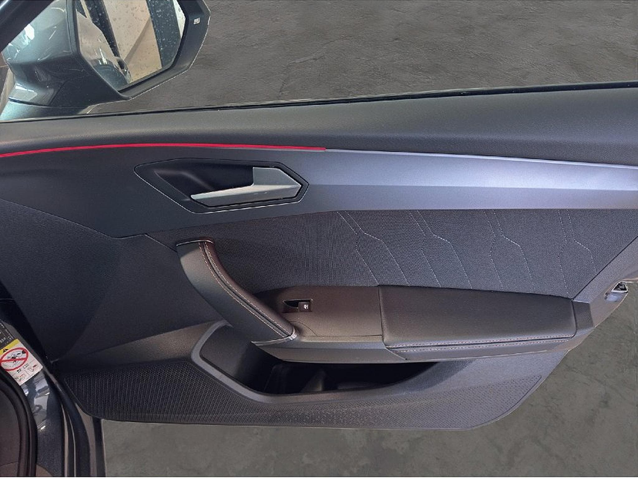 Cupra Leon (2025) - Photo 16