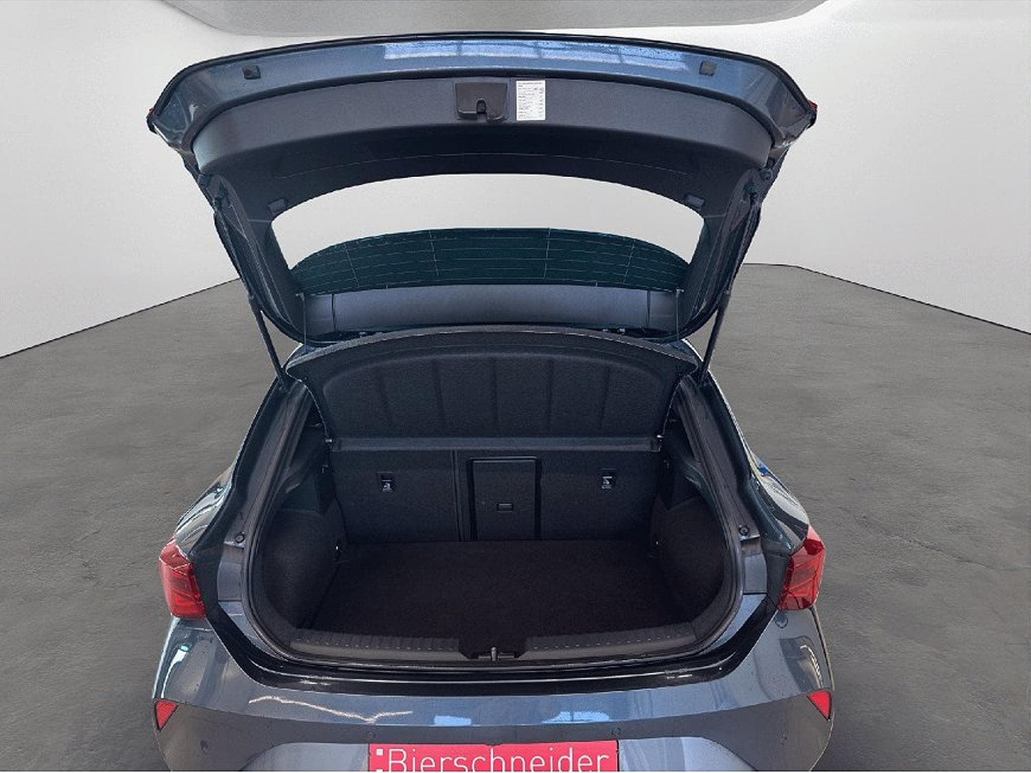 Cupra Leon (2025) - Photo 18