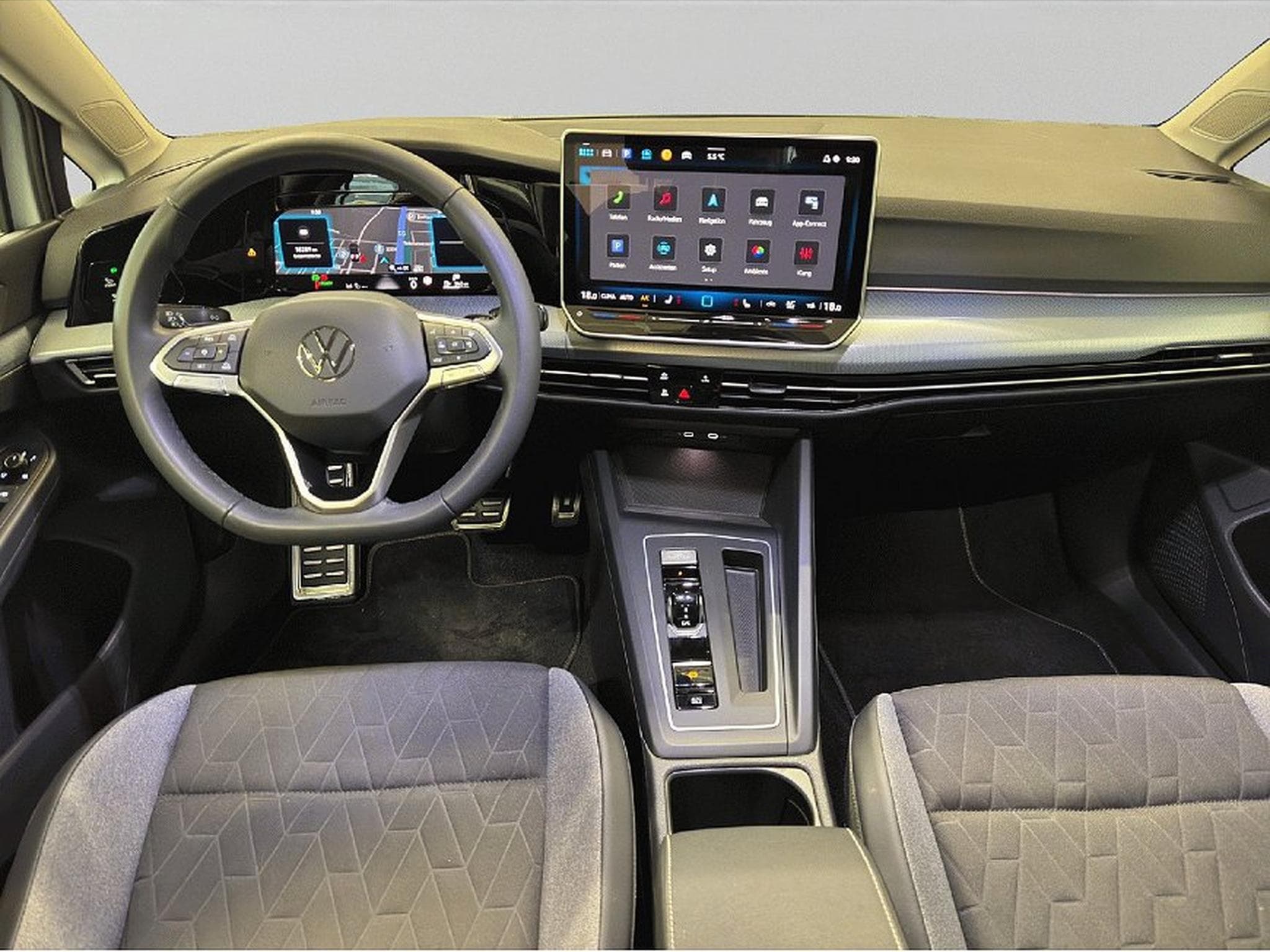 VW Golf (2025) - Photo 12