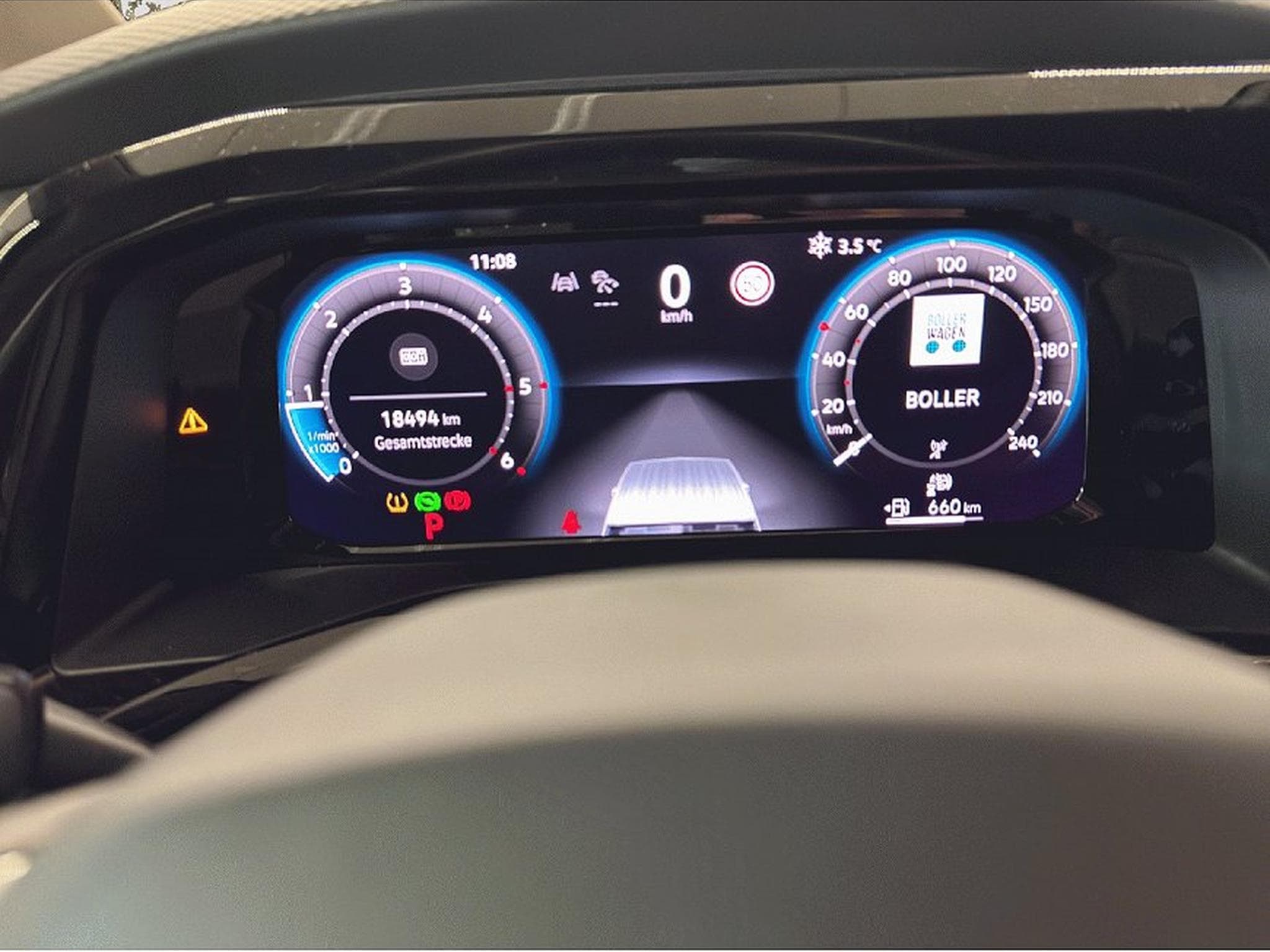 VW Multivan (2024) - Photo 18