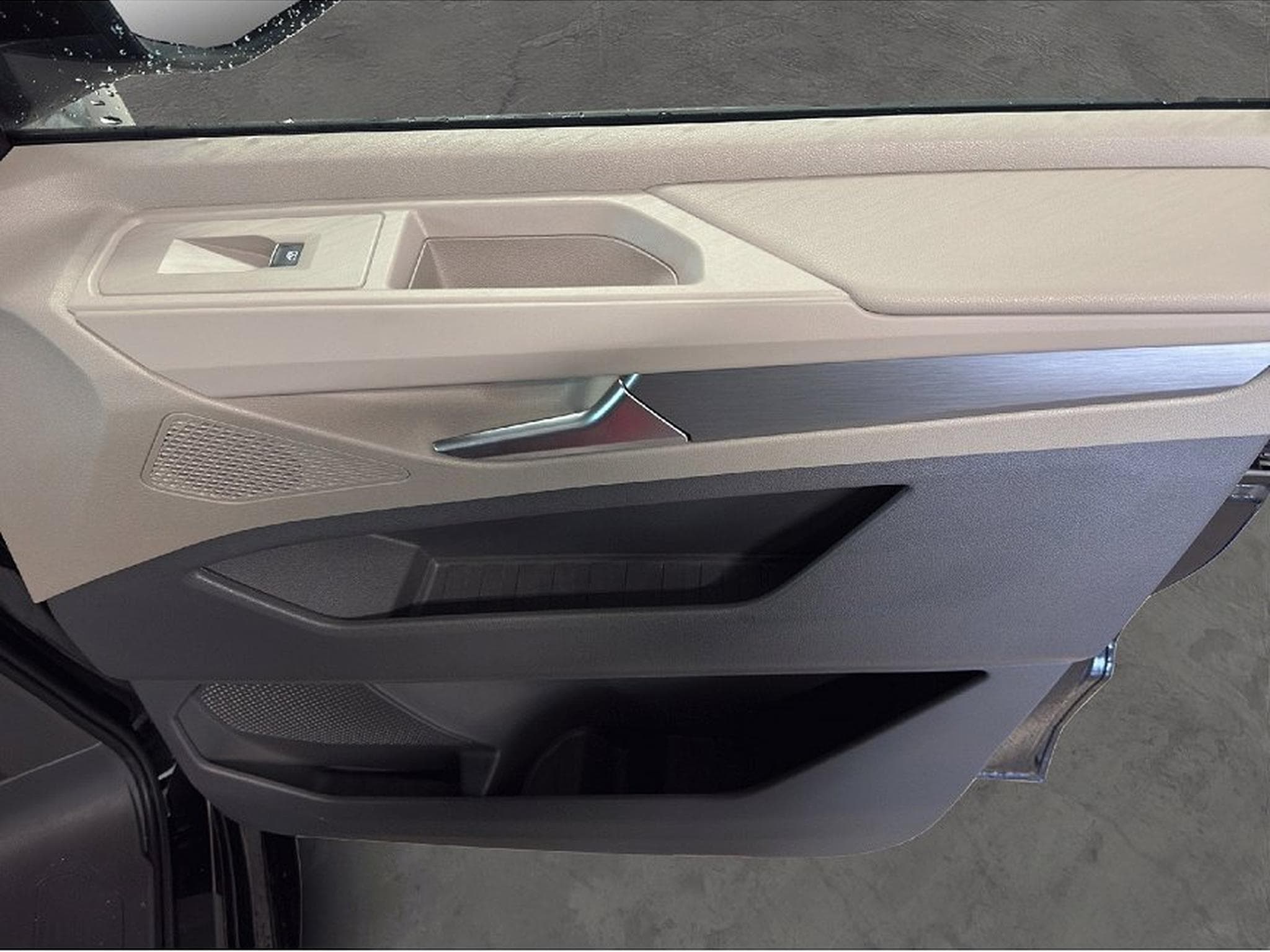 VW Multivan (2024) - Photo 19