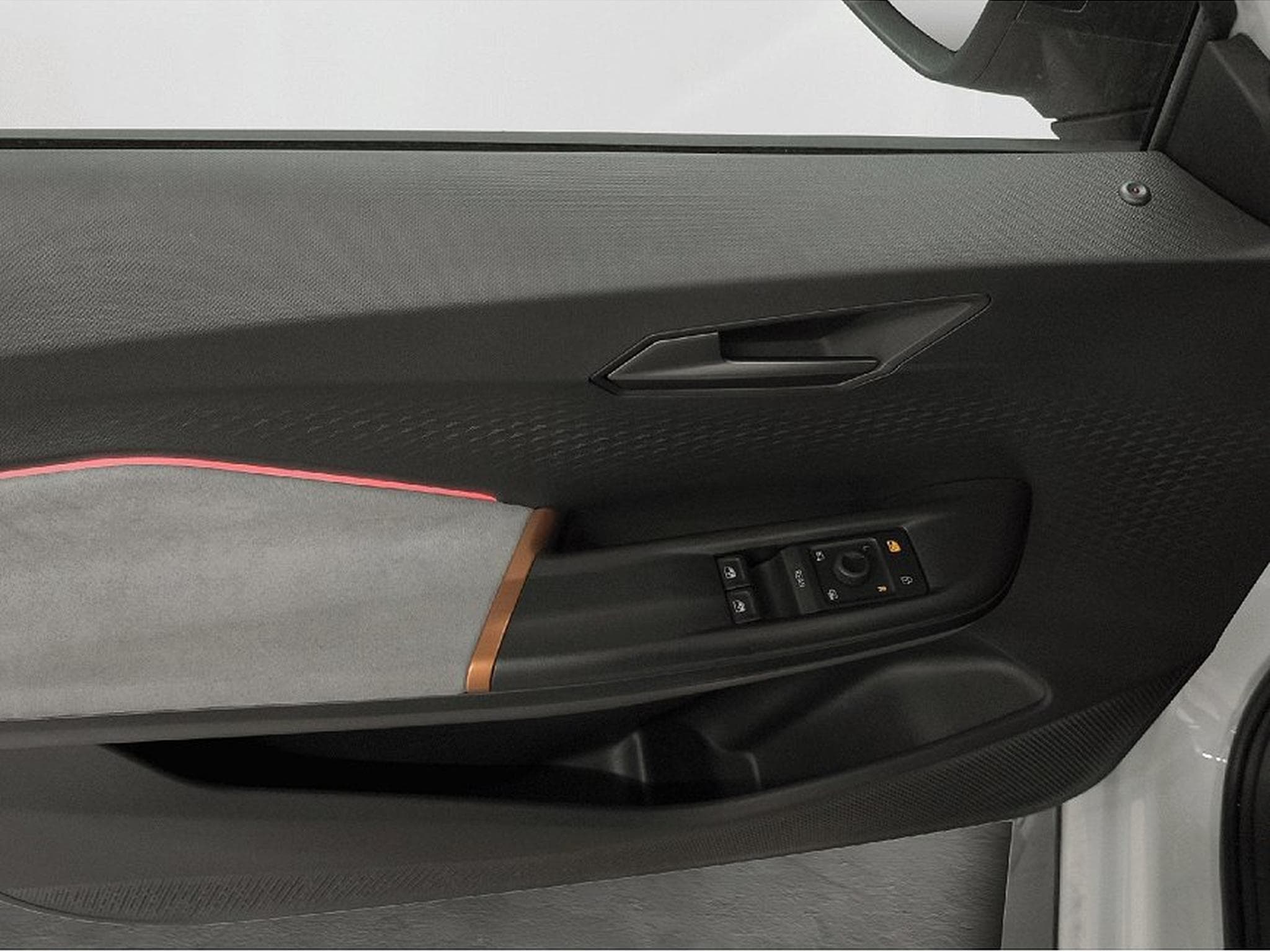 Cupra Born (2025) - Photo 9