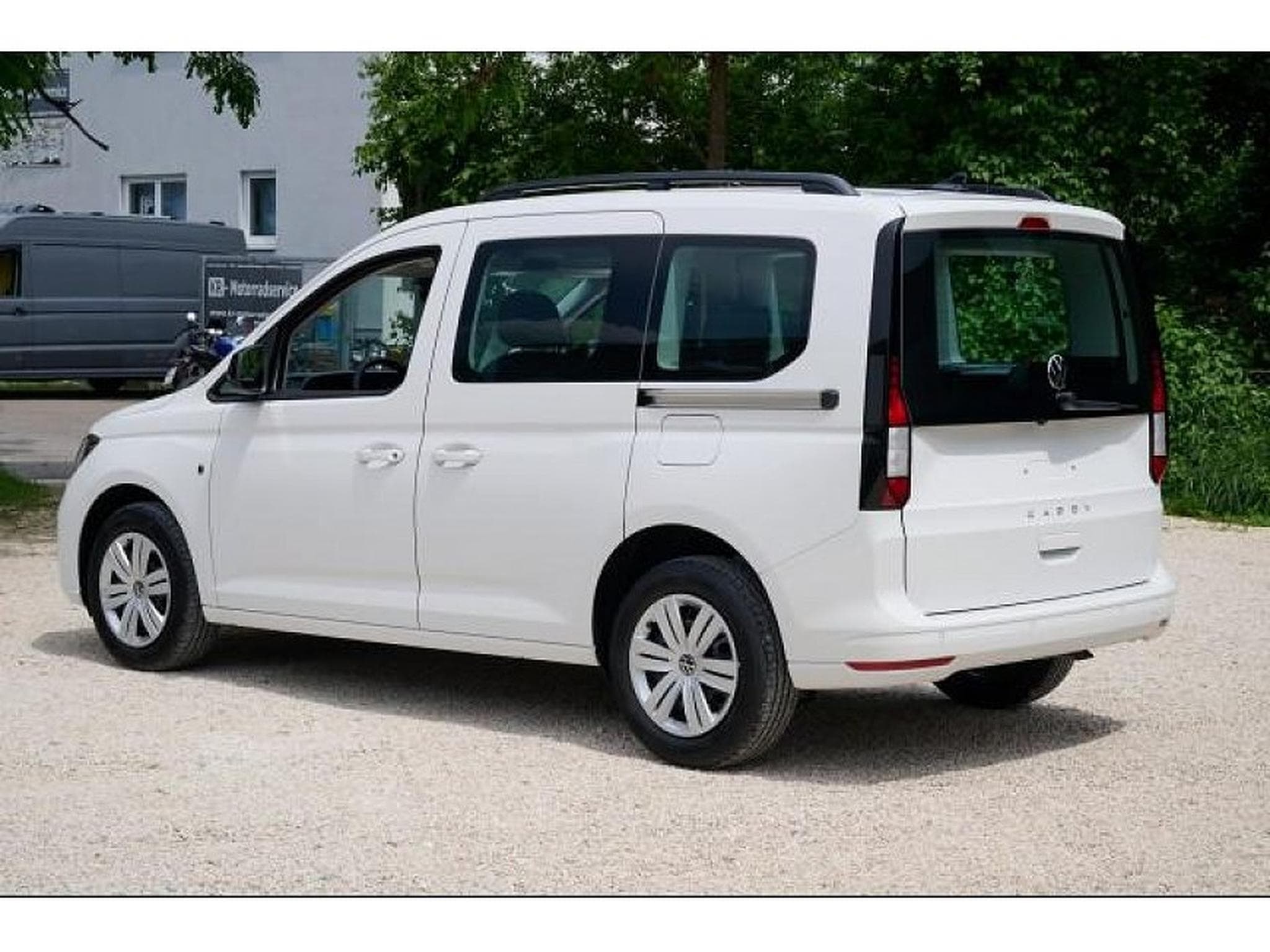 VW Caddy (2025) - Photo 11
