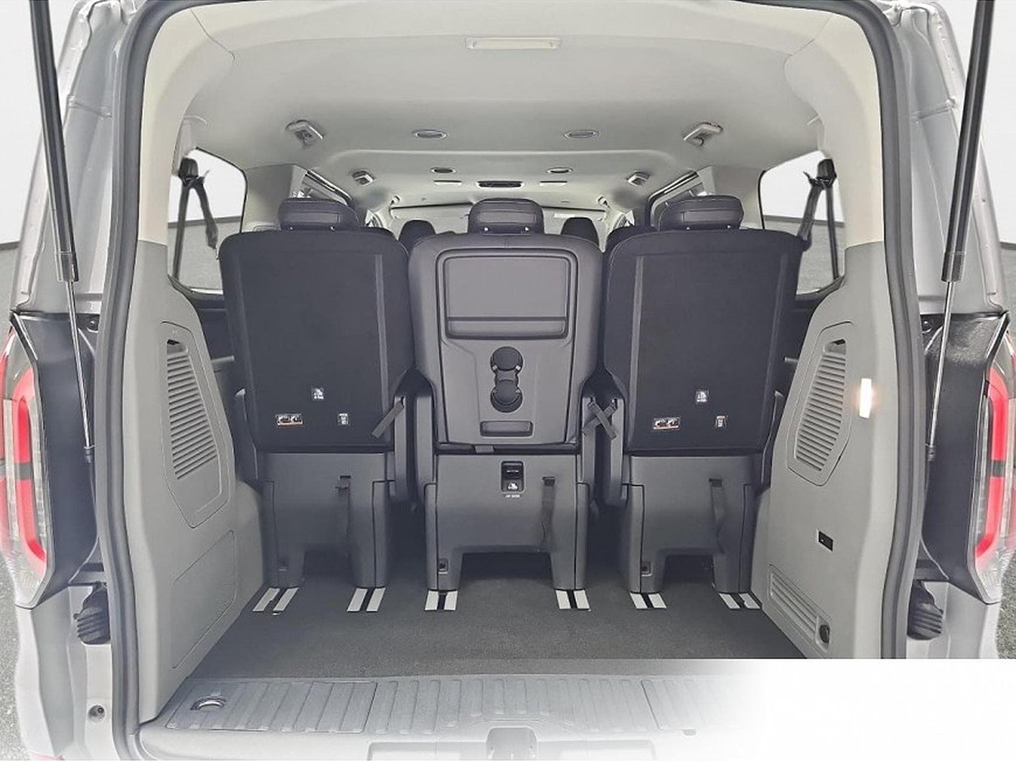 Ford Tourneo (2026) - Photo 13