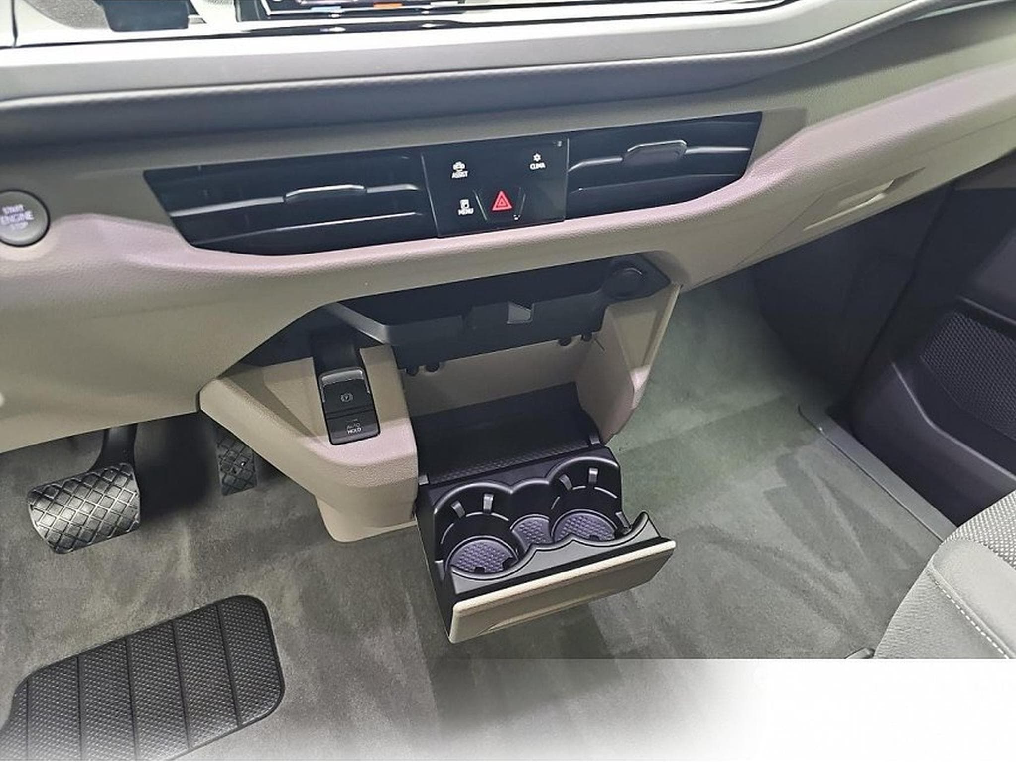 VW Multivan (2026) - Photo 11