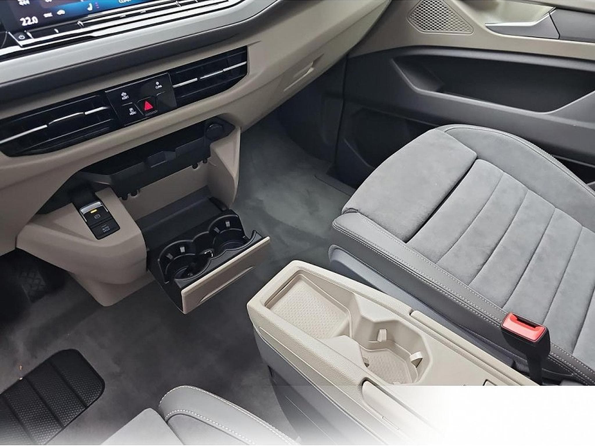 VW Multivan (2026) - Photo 11